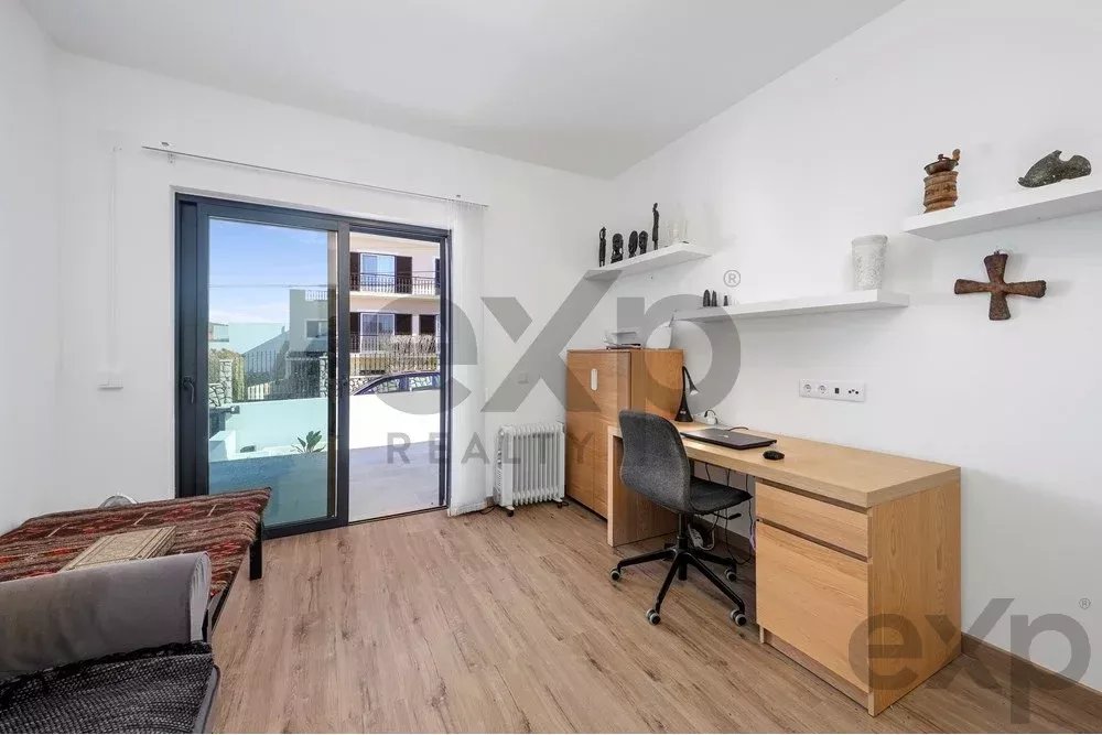 New T4 villa 5 min car to the Beach.