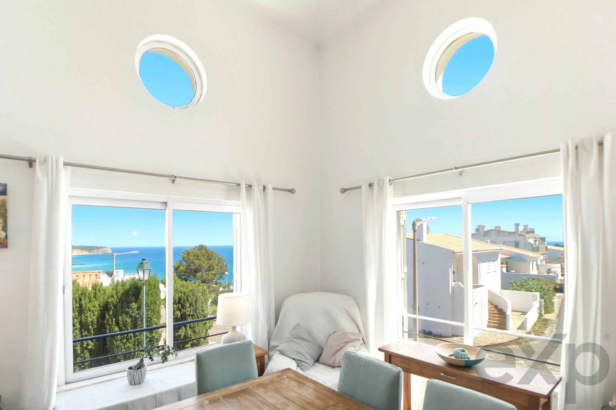 Beautiful 3-townhouse next to the beach with spectacular ocean views.