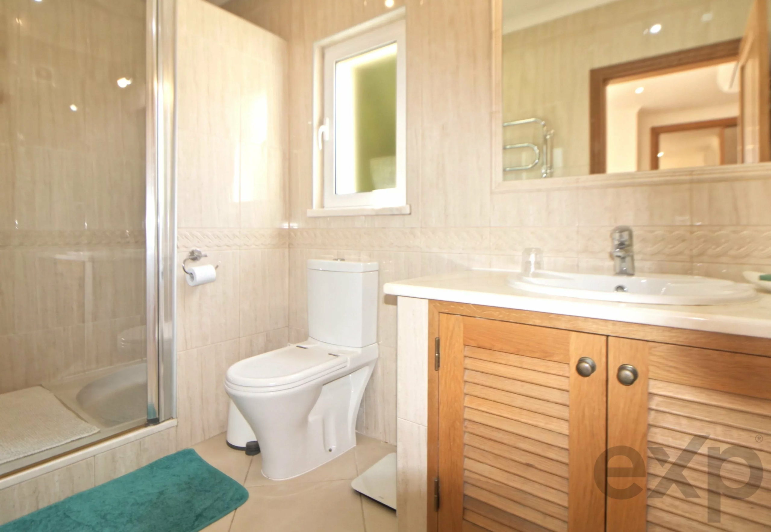 Beautiful 3-townhouse next to the beach with spectacular ocean views.