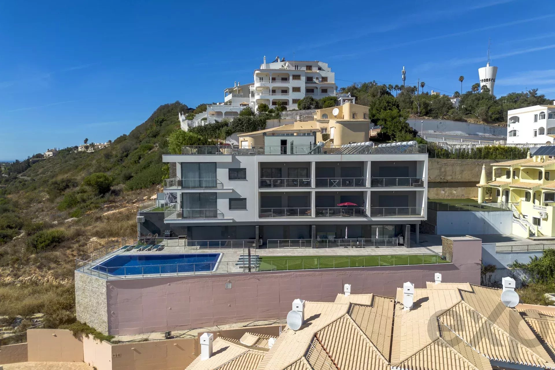 Luxuriöse T1 Wohnung mit Meerblick in Albufeira