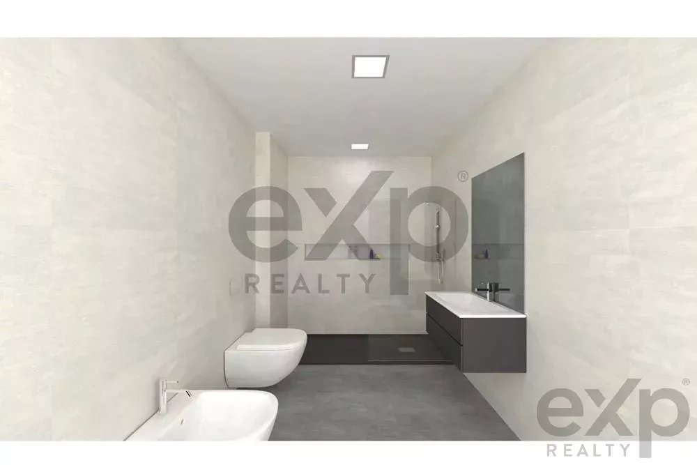 NEW CONSTRUCTION – 3 bedroom apartment with garage and storage room