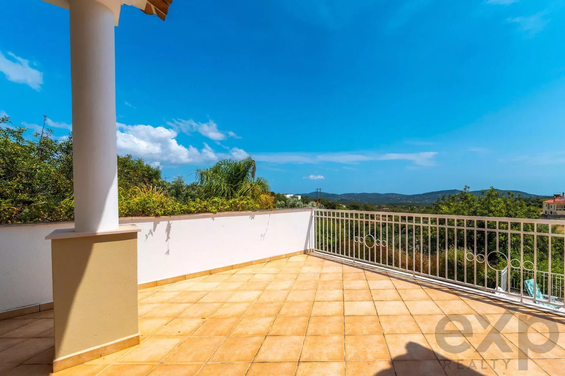 Four bedroom villa with open views and pool in São Bras de Alportel, Algarve