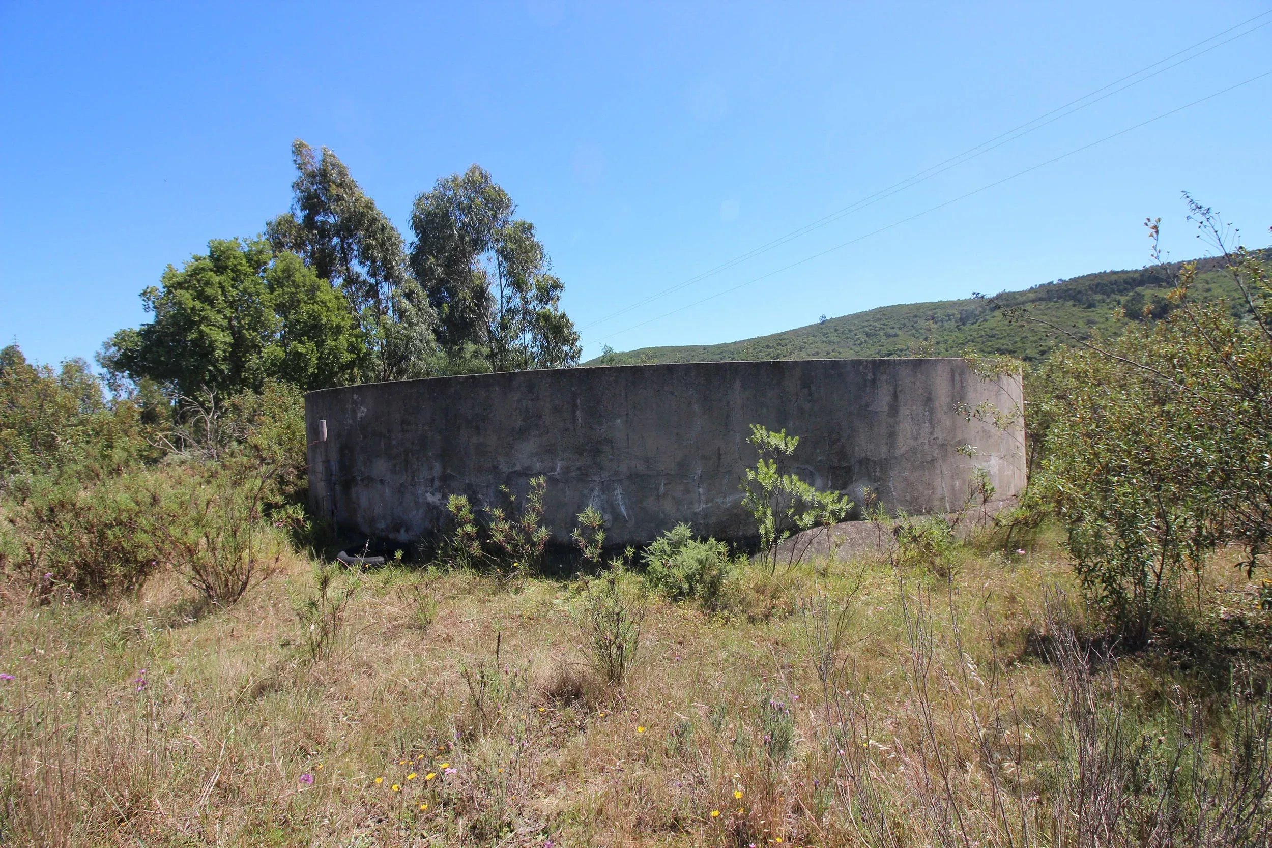 Traditional Farmhouse with Exceptional Equestrian Potential in São Marcos da Serra
