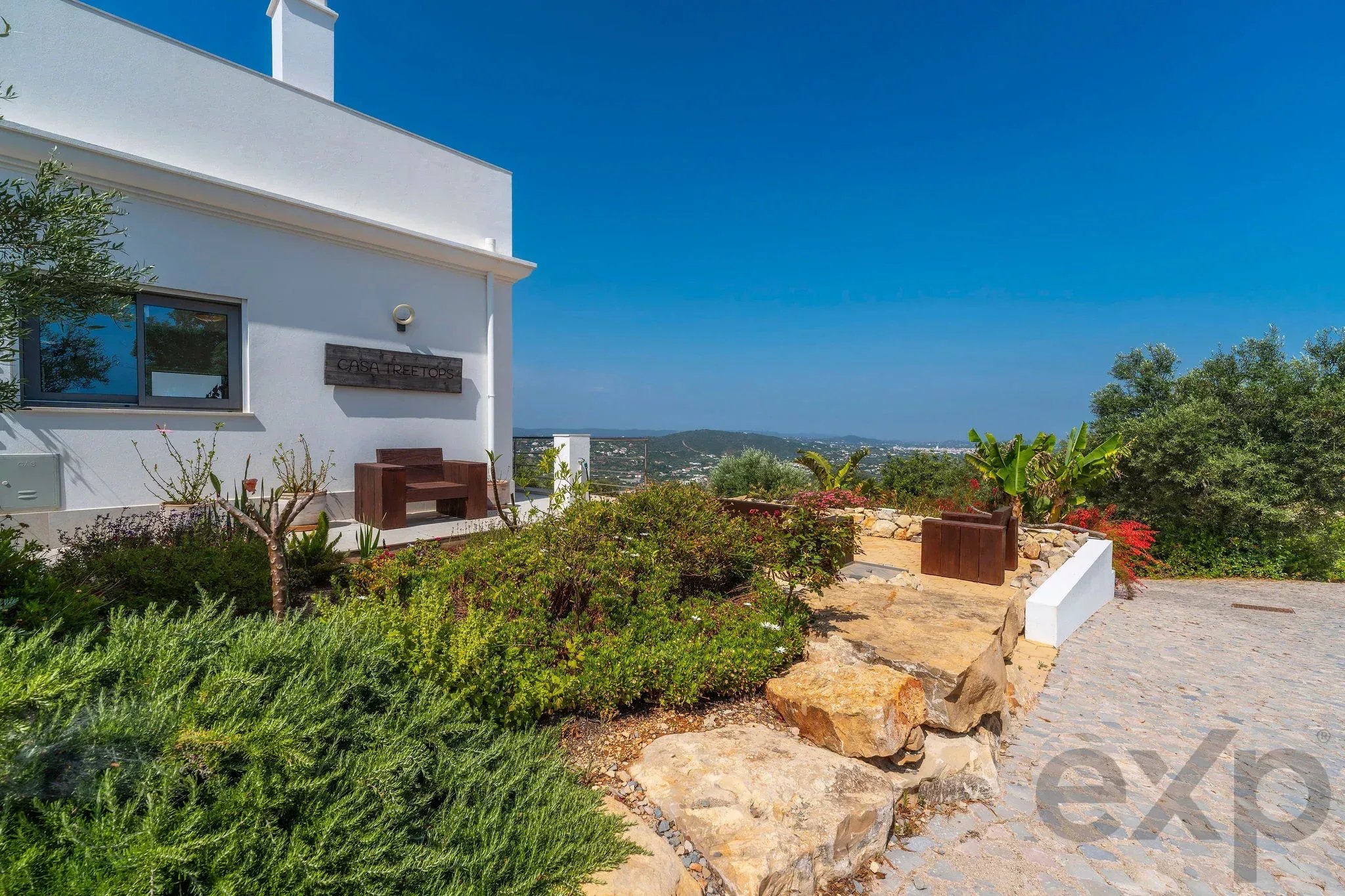 T3 Villa with magnificent views, close to São Bras de Alportel, Loule and Faro