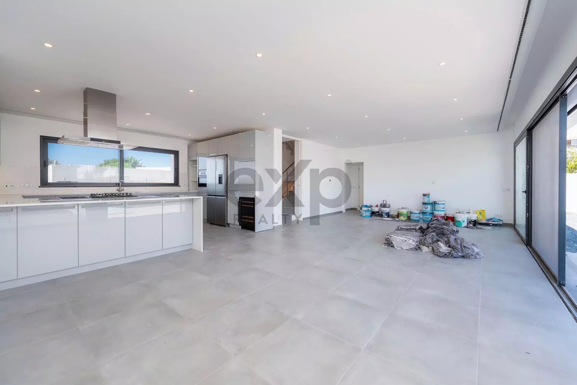 Contemporary Newly Built T6 Villa by Tavira Waterfront