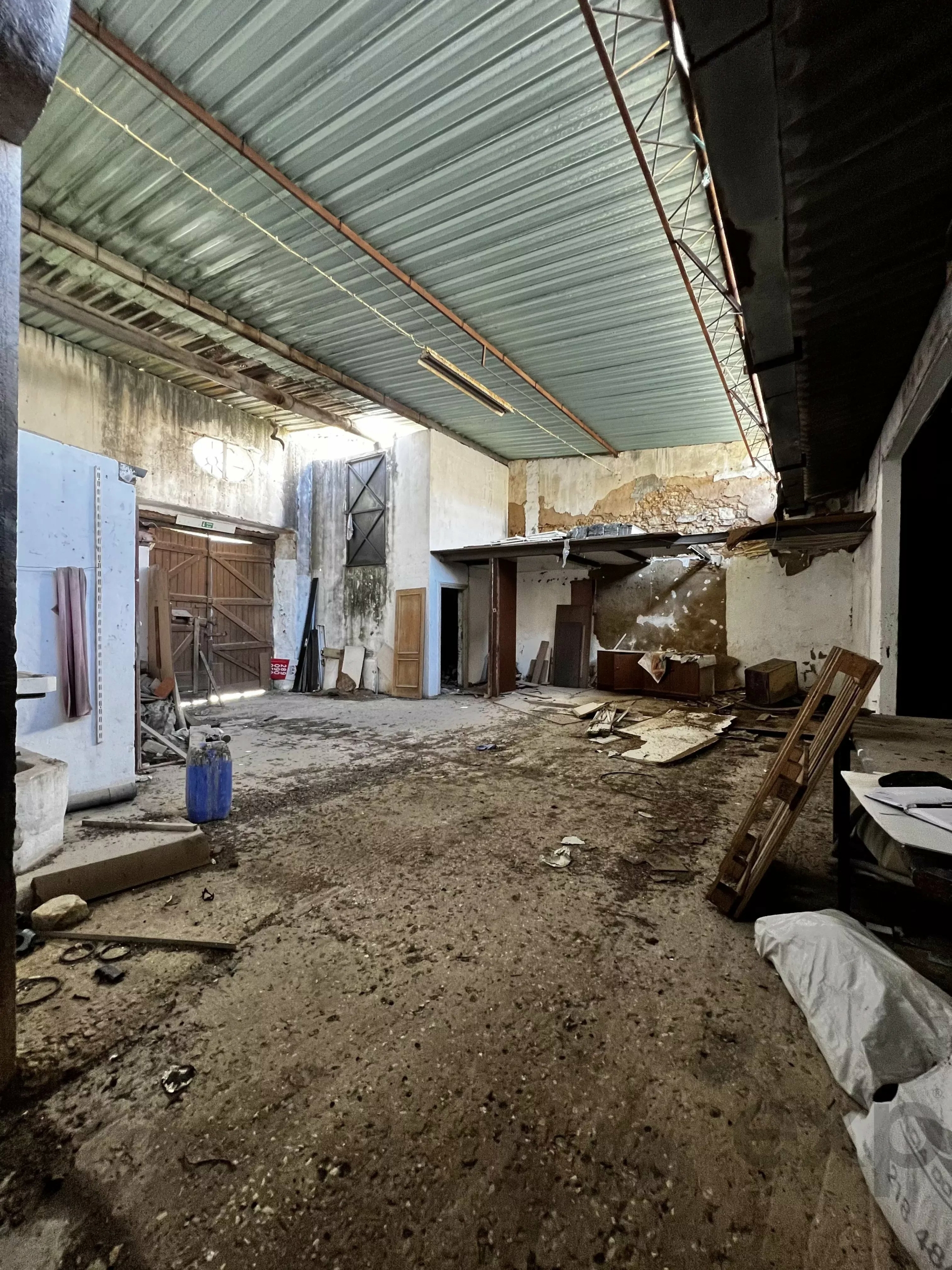 Immeuble à l’âme de l’Algarve : 357 m² au centre d’Olhão avec faisabilité pour 5 étages