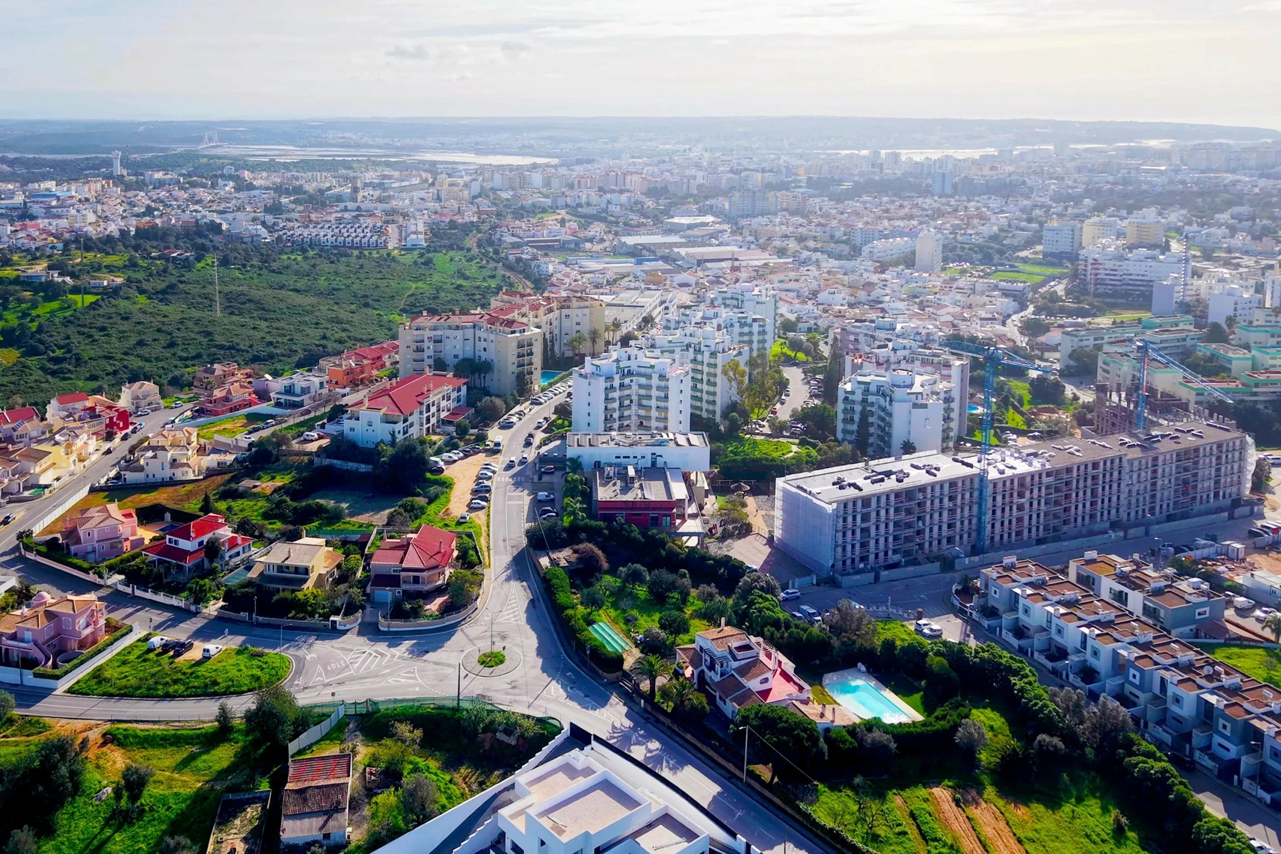 Penthouse exclusif de 3 chambres avec terrasse privée de 119 m², vue mer Portimão et Alvor, et vues panoramiques