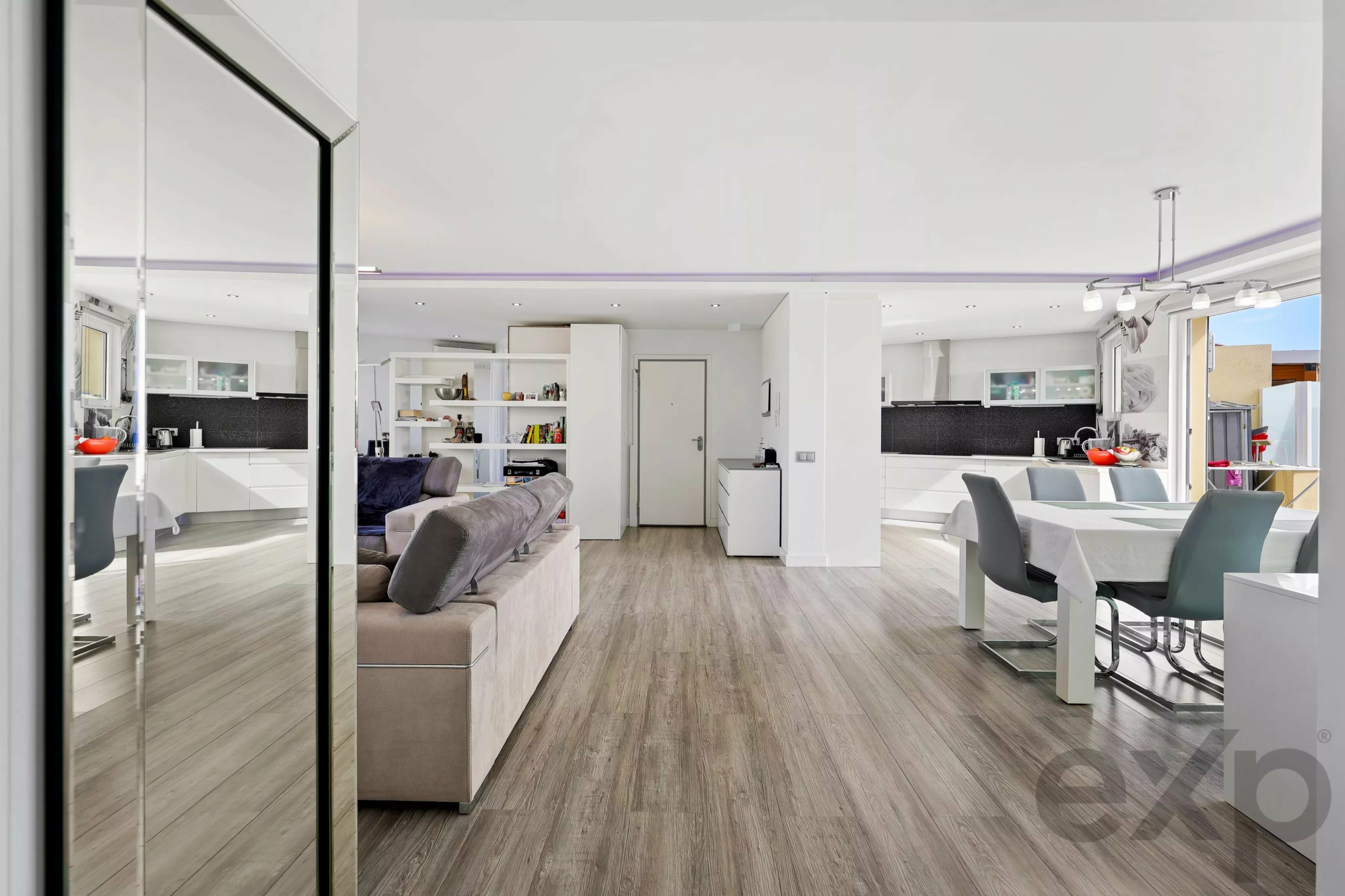 Penthouse exclusif de 3 chambres avec terrasse privée de 119 m², vue mer Portimão et Alvor, et vues panoramiques