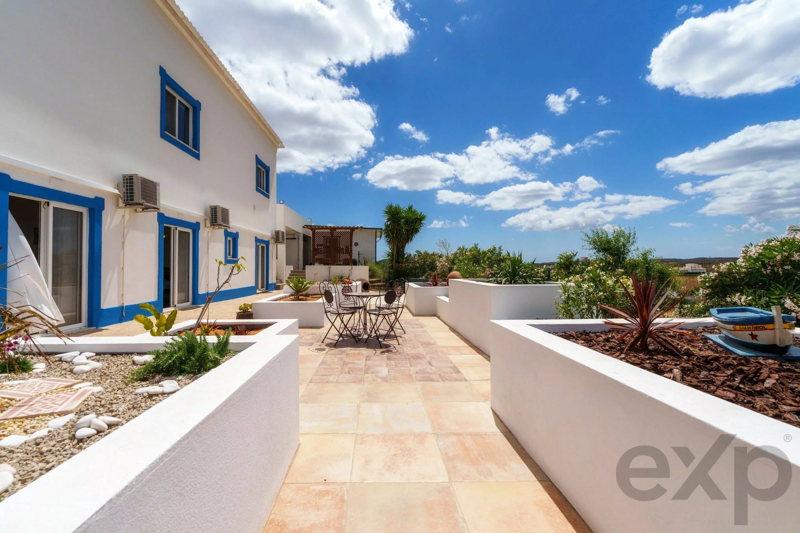 Renovated 5 Bed Countryside Villa with Pool, Panoramic Views, 2 Hectares