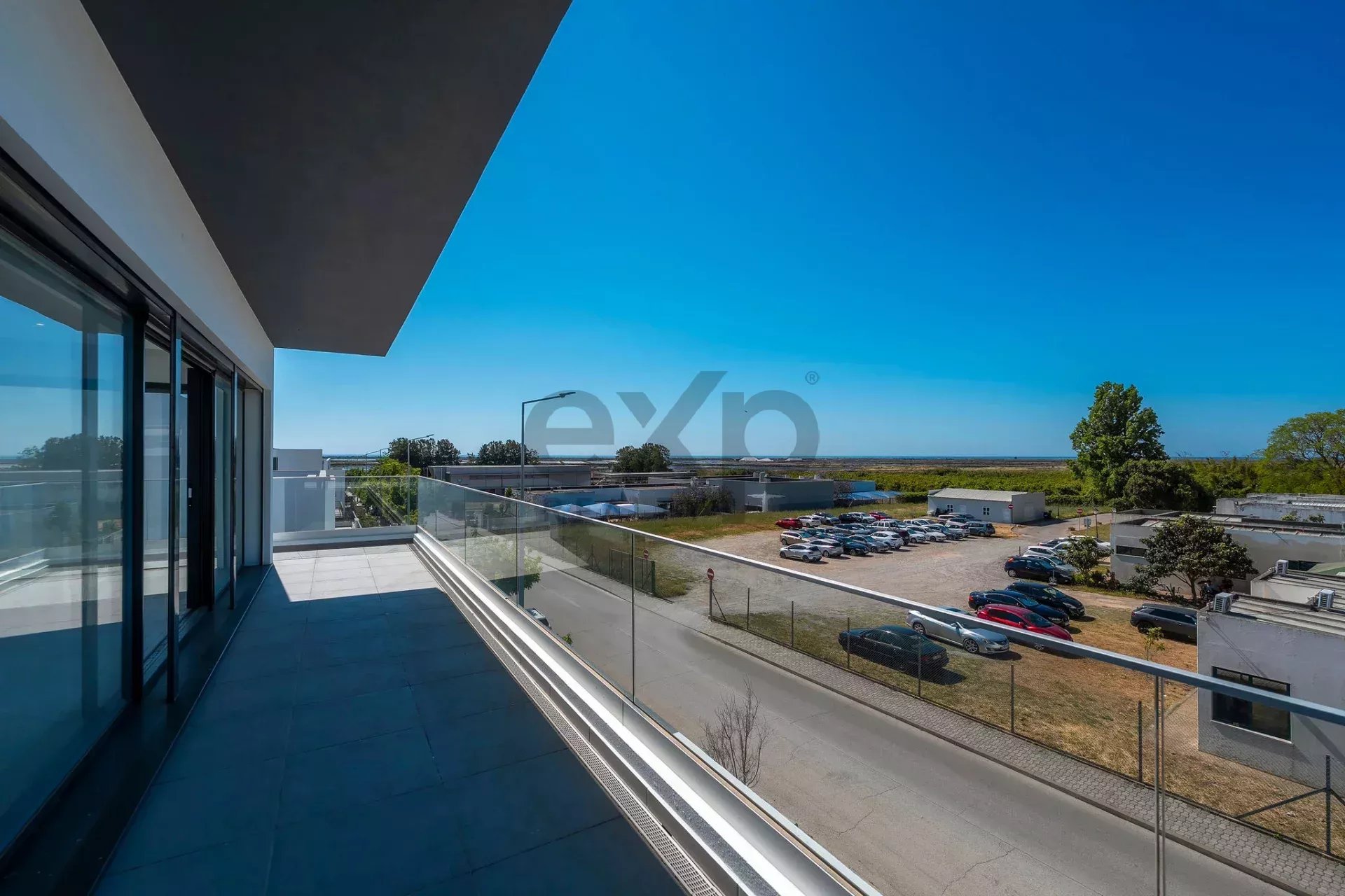 Contemporary Newly Built T6 Villa by Tavira Waterfront