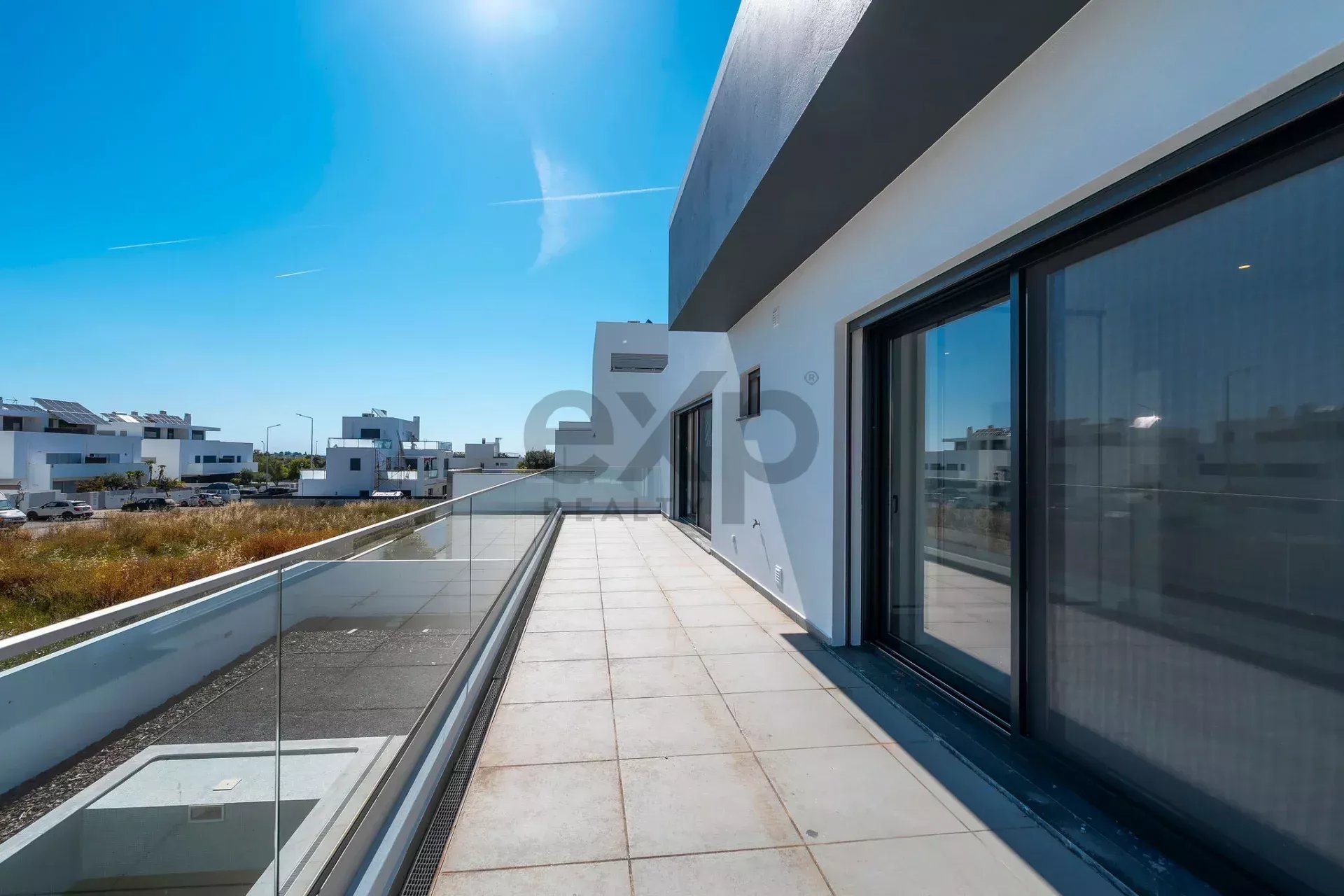 Contemporary Newly Built T6 Villa by Tavira Waterfront