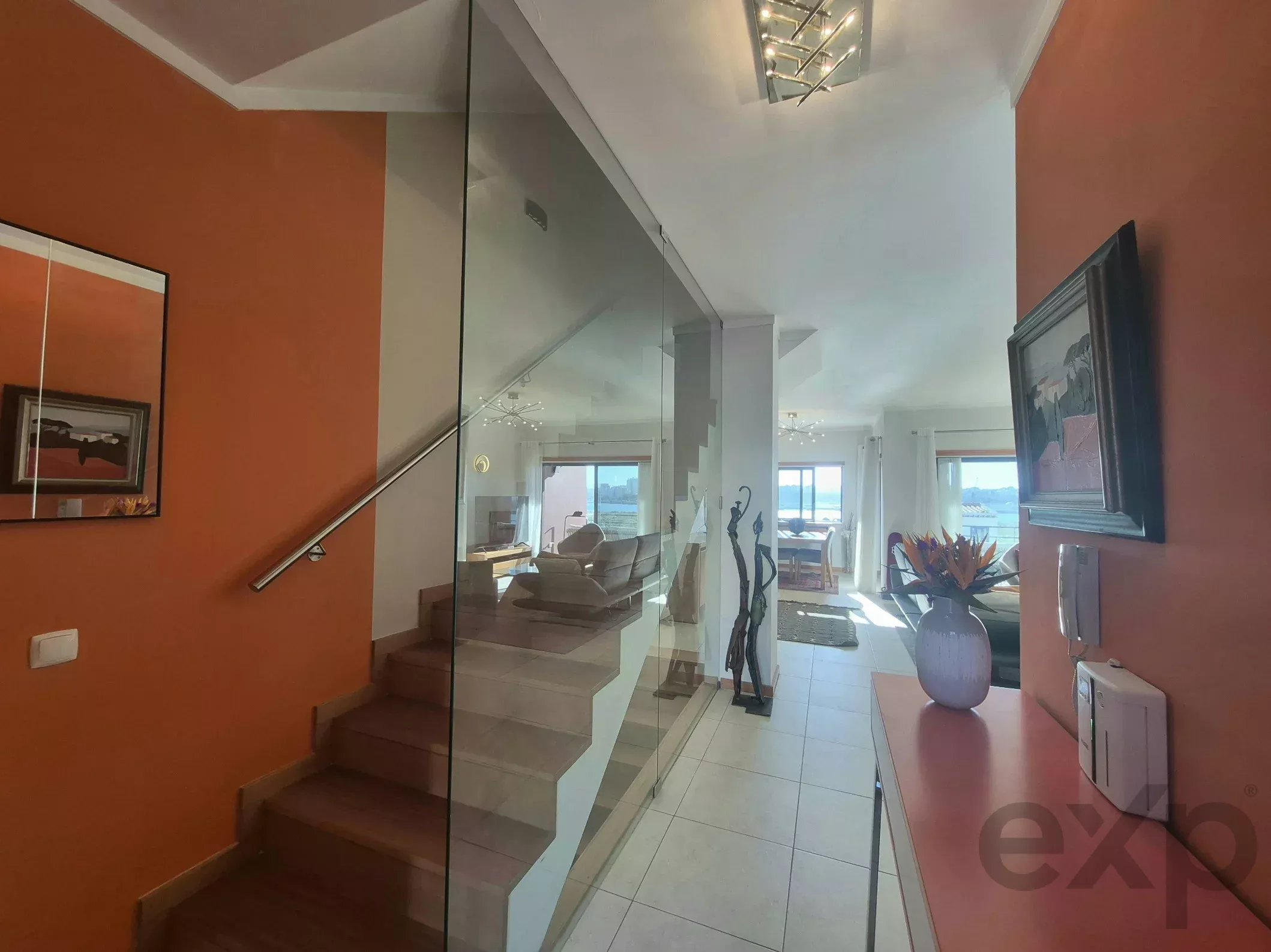 Semi-detached house with independent Apartment & rooftop – Exceptional panoramic view