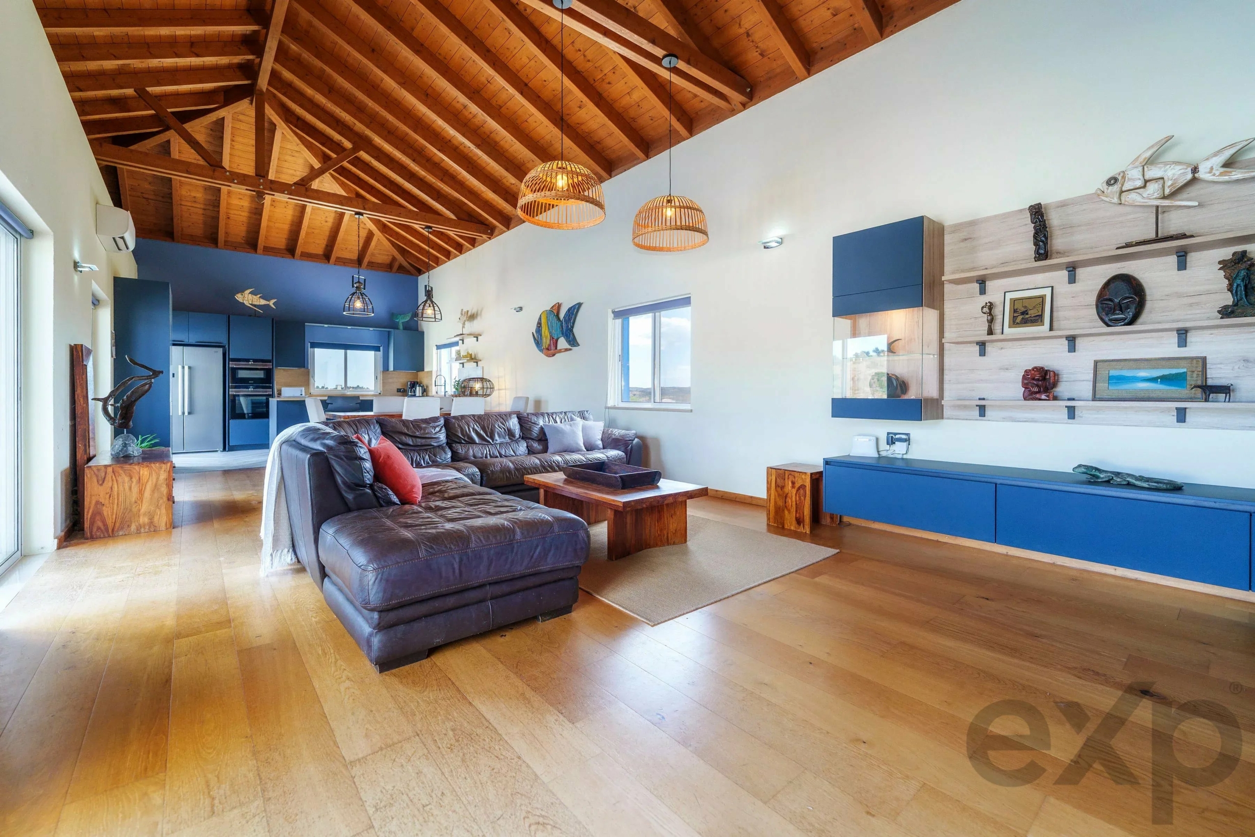 Renovated 5 Bed Countryside Villa with Pool, Panoramic Views, 2 Hectares