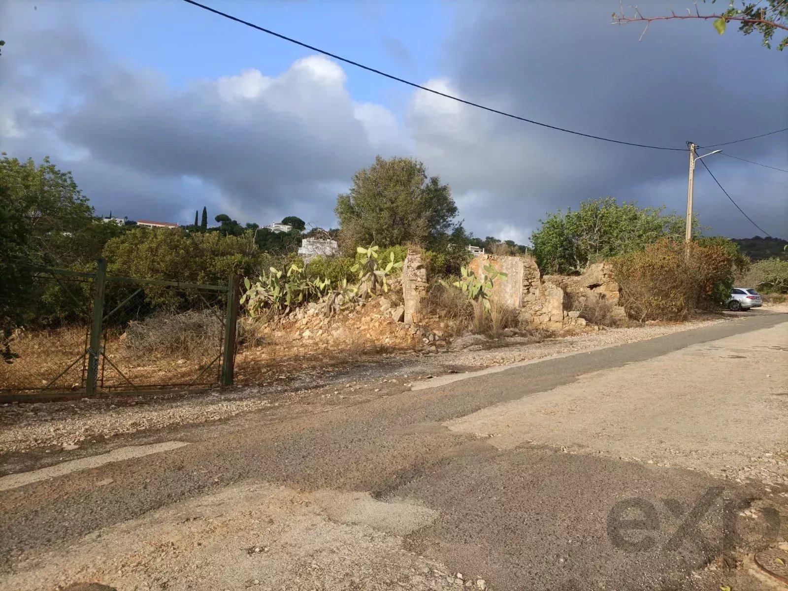 Bouwperceel met potentieel in Estoi, Faro, Algarve