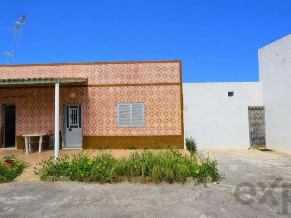 Exclusive Farmhouse with 7,272 m2, next to Ria Formosa – Unique Potential in Tavira