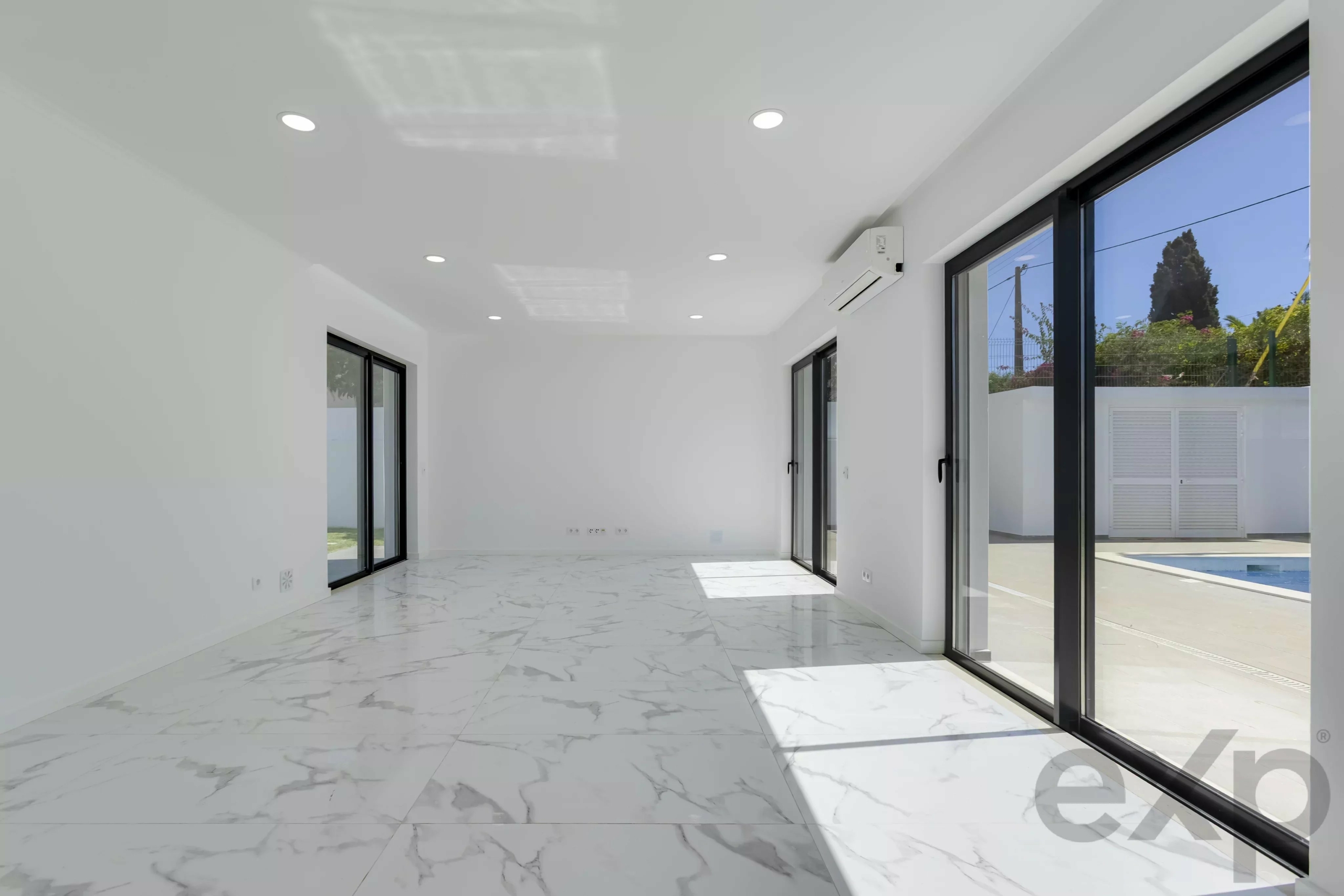 New-Build Villa with Private Pool, Steps from Meia Praia, Lagos