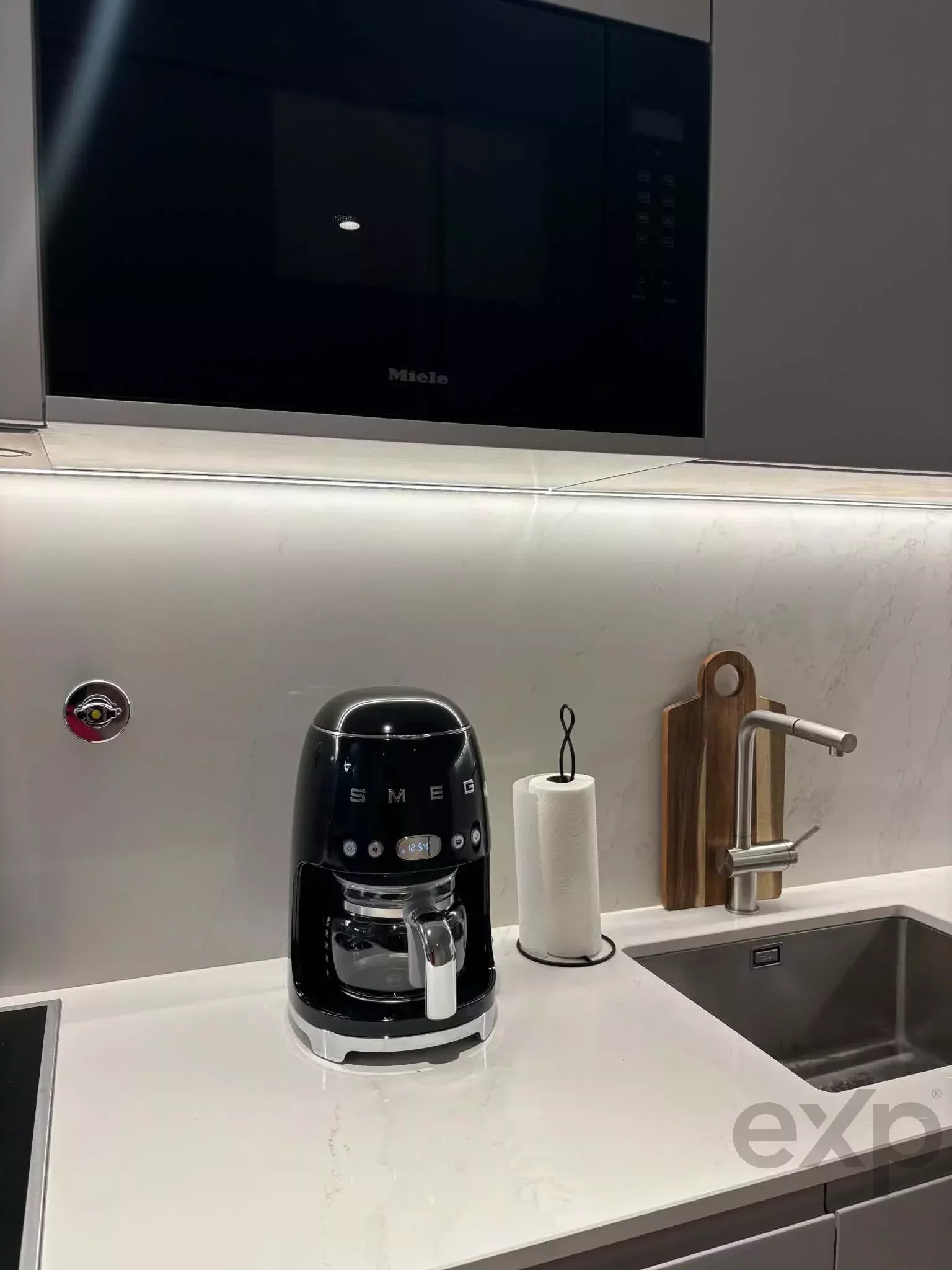Viver de Luxo Frente ao Mar no Horizon Ocean Gardens: Apartamento T1 Novo em Quarteira