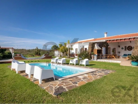 Luxury 9 Bedroom Estate in Aljezur, Algarve – Perfect for a Private Retreat or Commercial Development