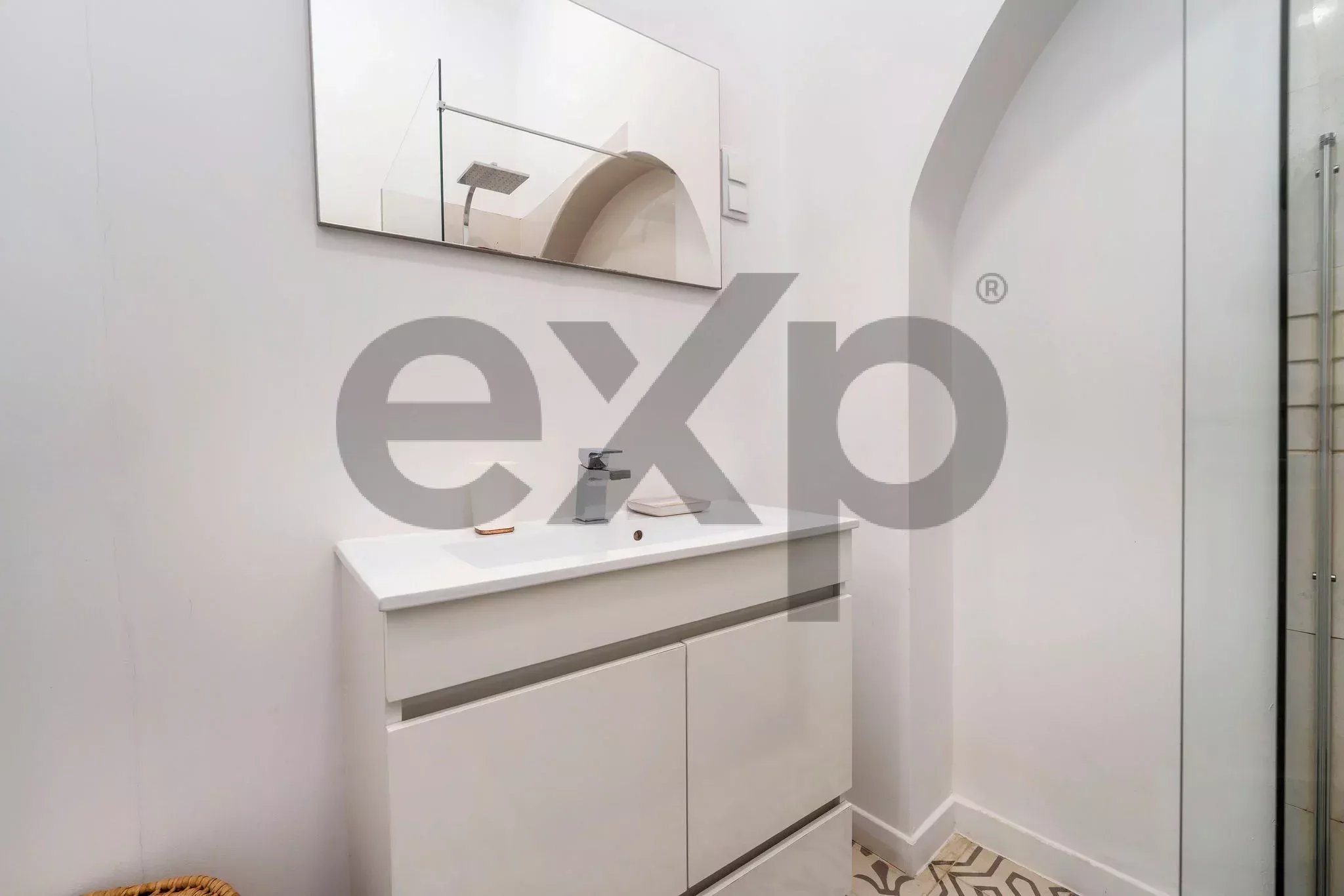 Stunning Large Townhouse in the Heart of Olhão