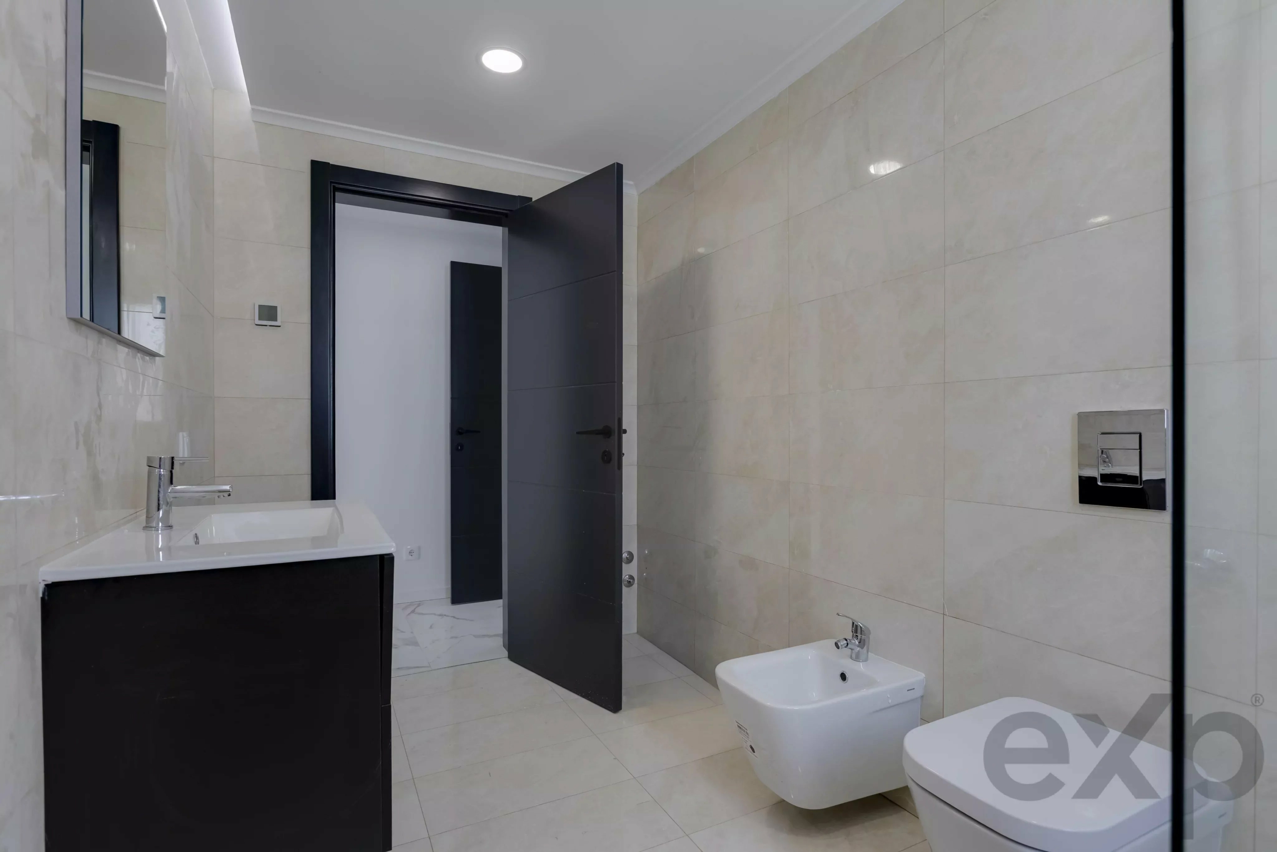 New-Build Villa with Private Pool, Steps from Meia Praia, Lagos