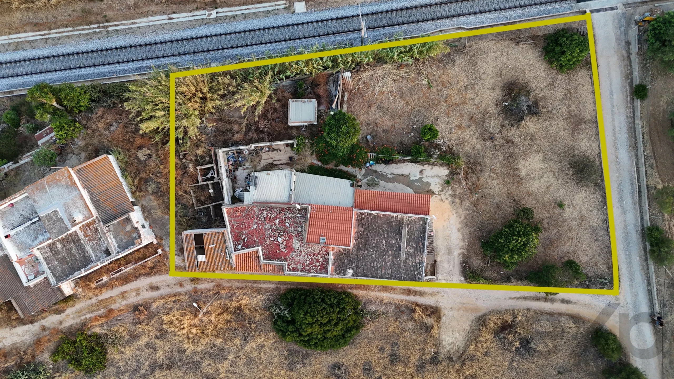 Maison à rénover en première ligne de la Ria Formosa