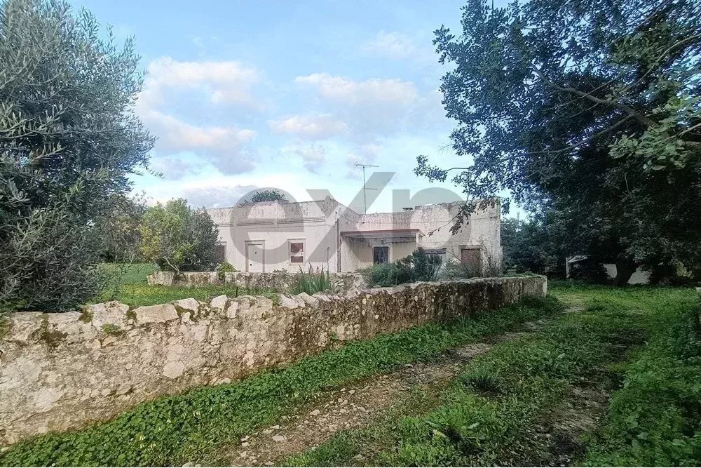 Detached 3-Bedroom House with Courtyard and Land in Bordeira, Faro, Algarve, Portugal