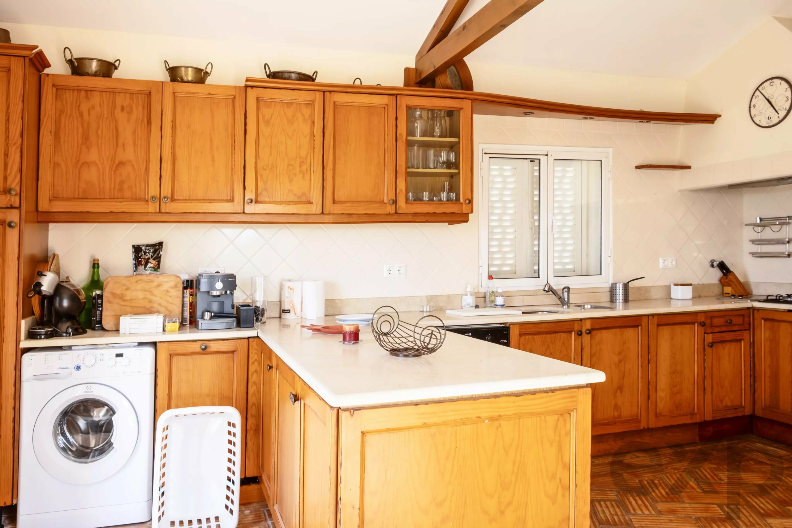 Country house with stunning views over the countryside and sea in the Algarve