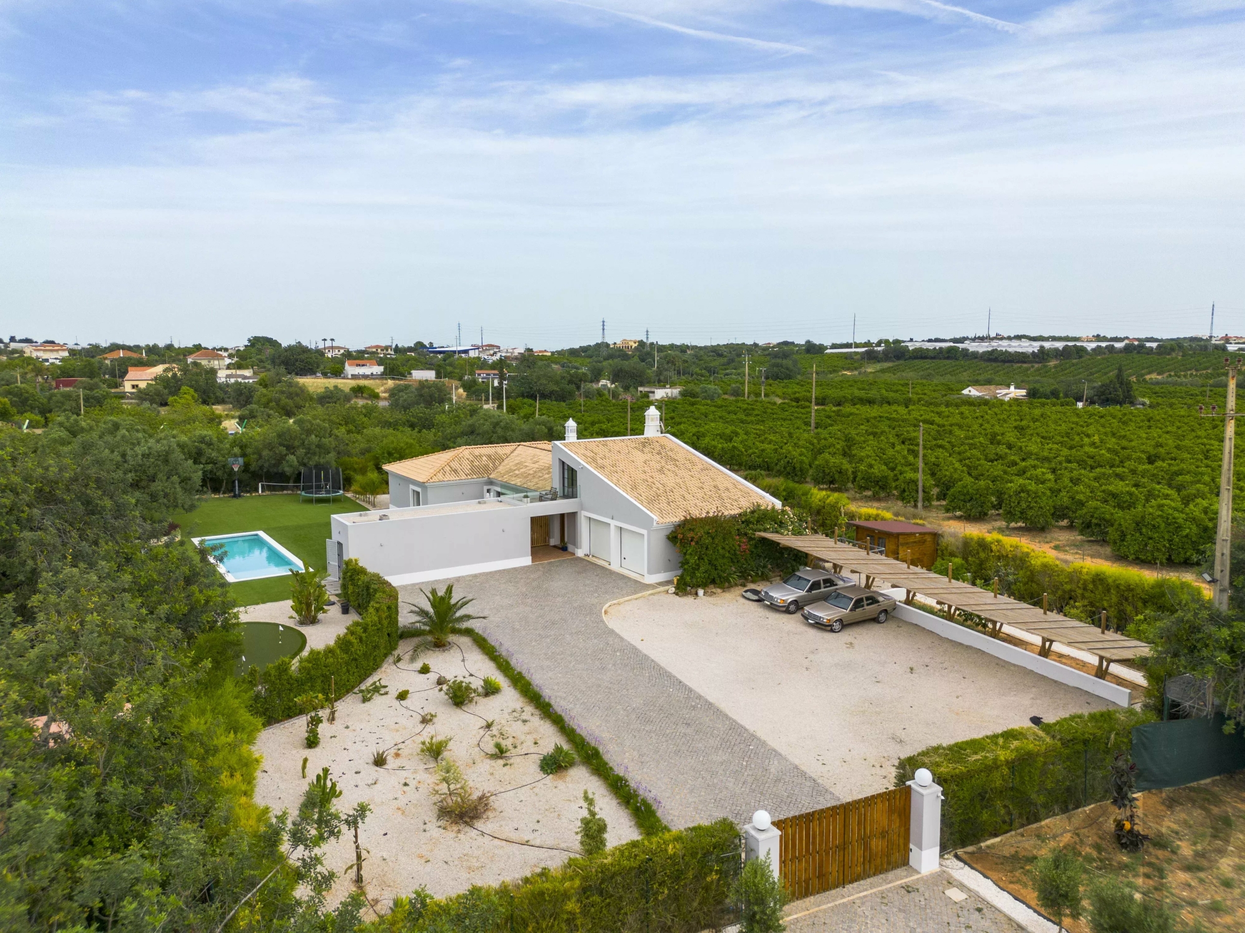 Luxury Single-Story Villa | 250 m² | 4 Bedrooms + Office | Private Pool | 2+ hectares | Vale da Rosa, Estoi, Faro