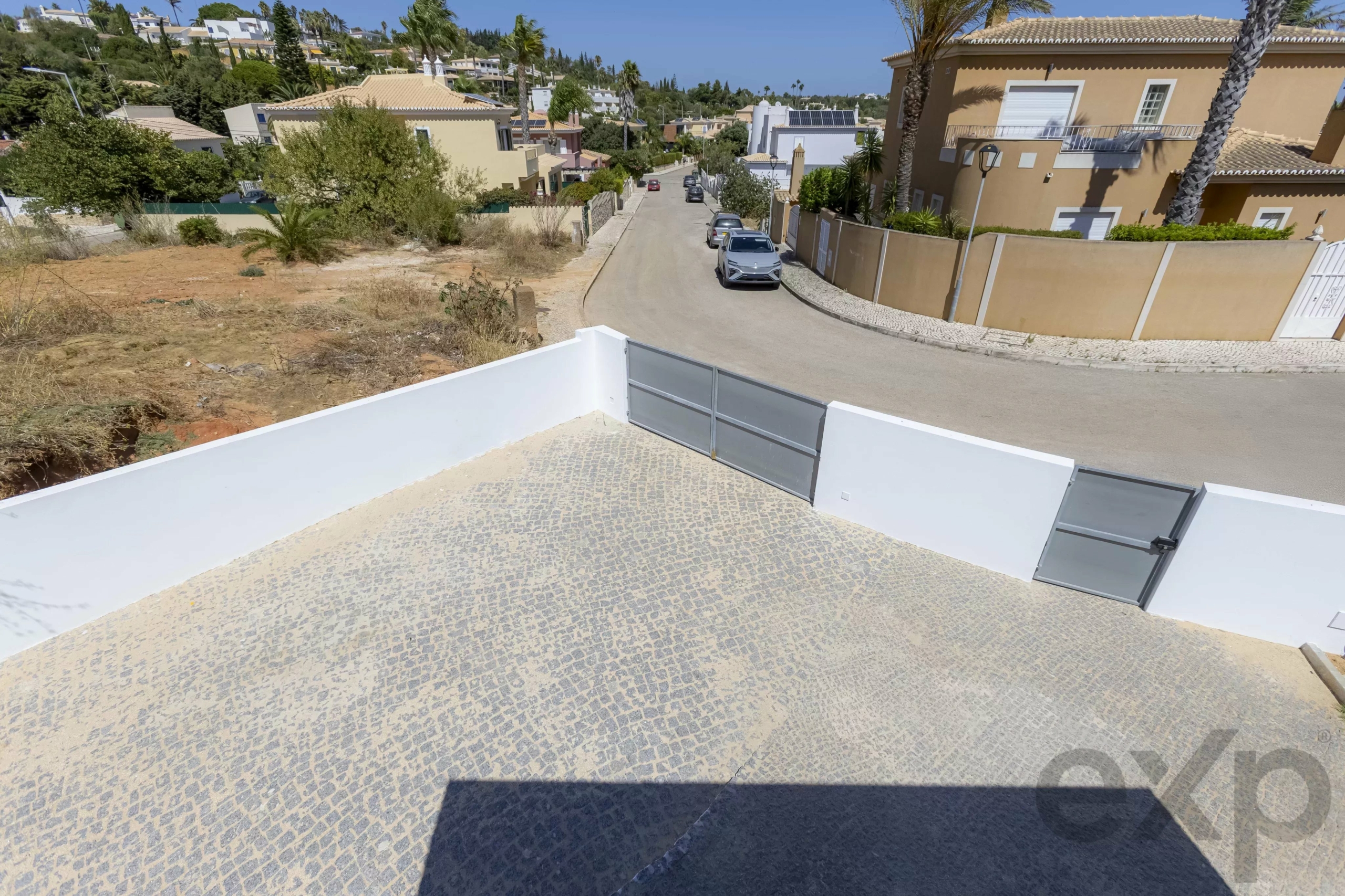 New-Build Villa with Private Pool, Steps from Meia Praia, Lagos