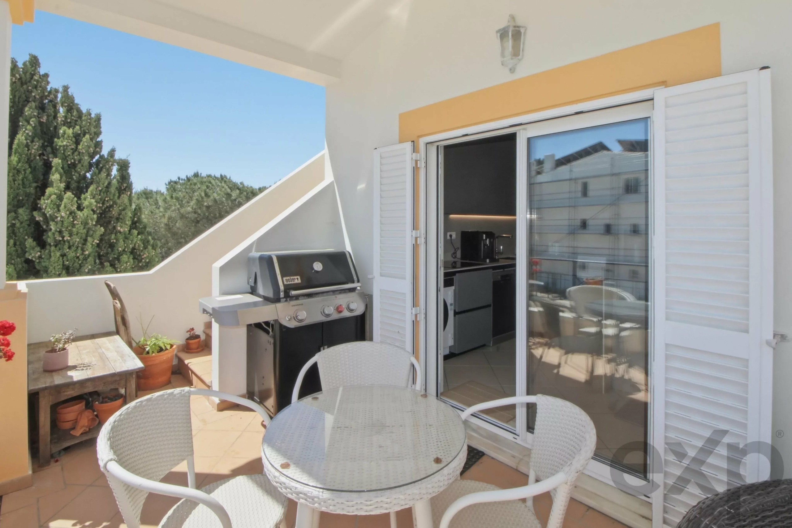 Beautiful 3-townhouse next to the beach with spectacular ocean views.