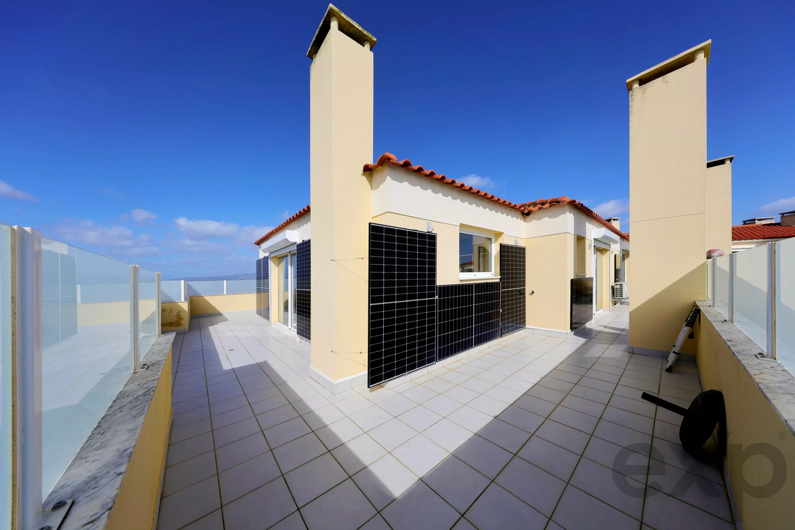 Penthouse exclusif de 3 chambres avec terrasse privée de 119 m², vue mer Portimão et Alvor, et vues panoramiques