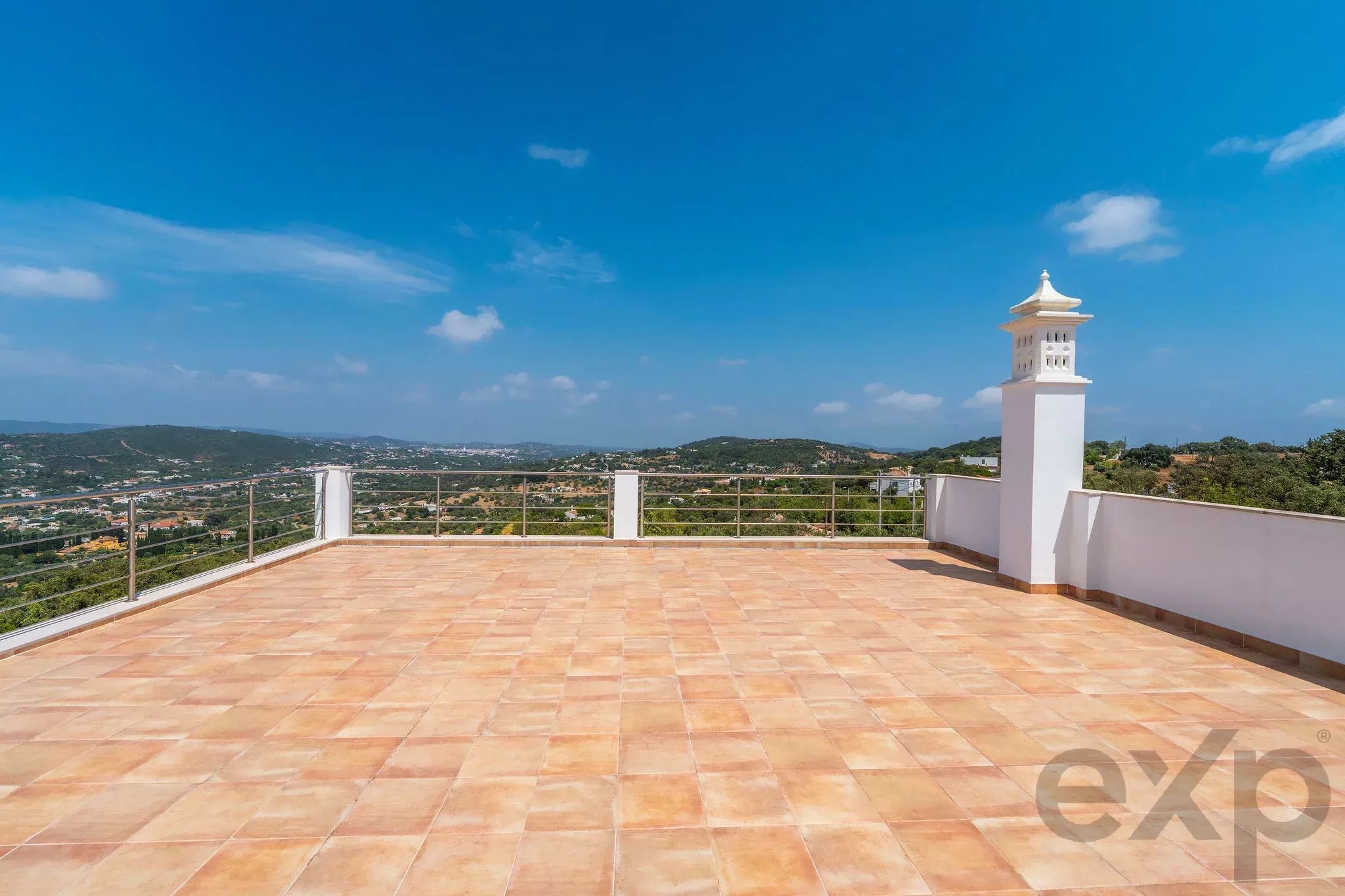 T3 Villa with magnificent views, close to São Bras de Alportel, Loule and Faro