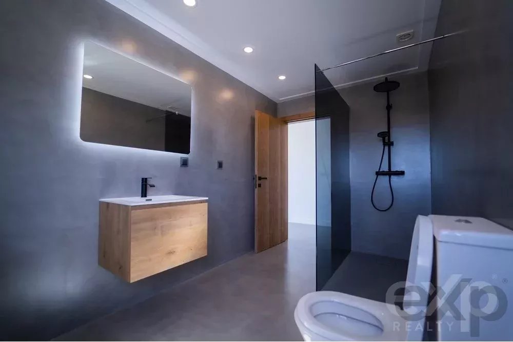 5 Bedroom Villa in Fonte Santa – Quarteira
