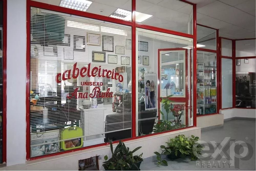 Store for sale in Cabanas shopping center