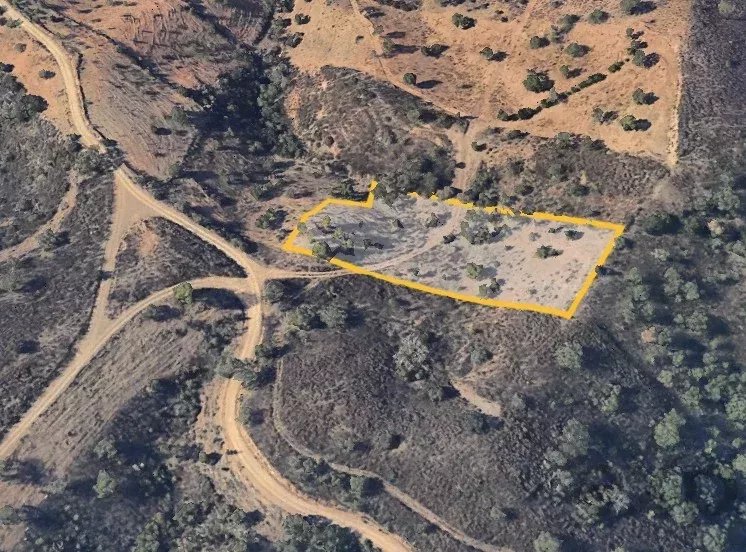 Rustic land in Alqueivinho