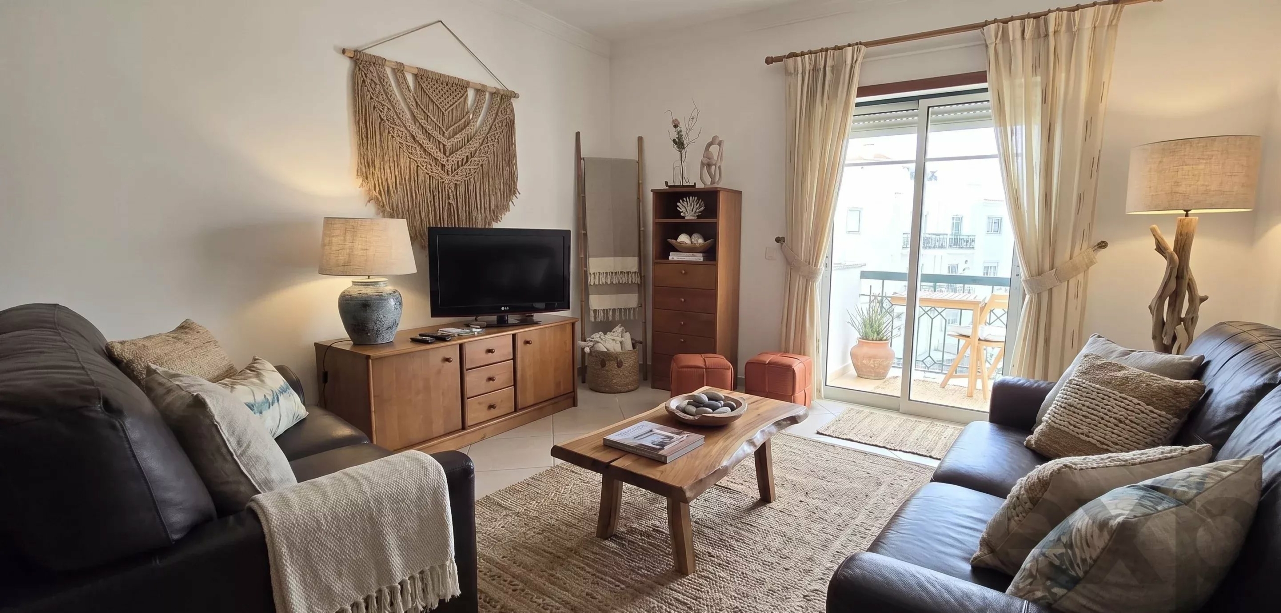 3-bedroom with private terrace – downtown Tavira