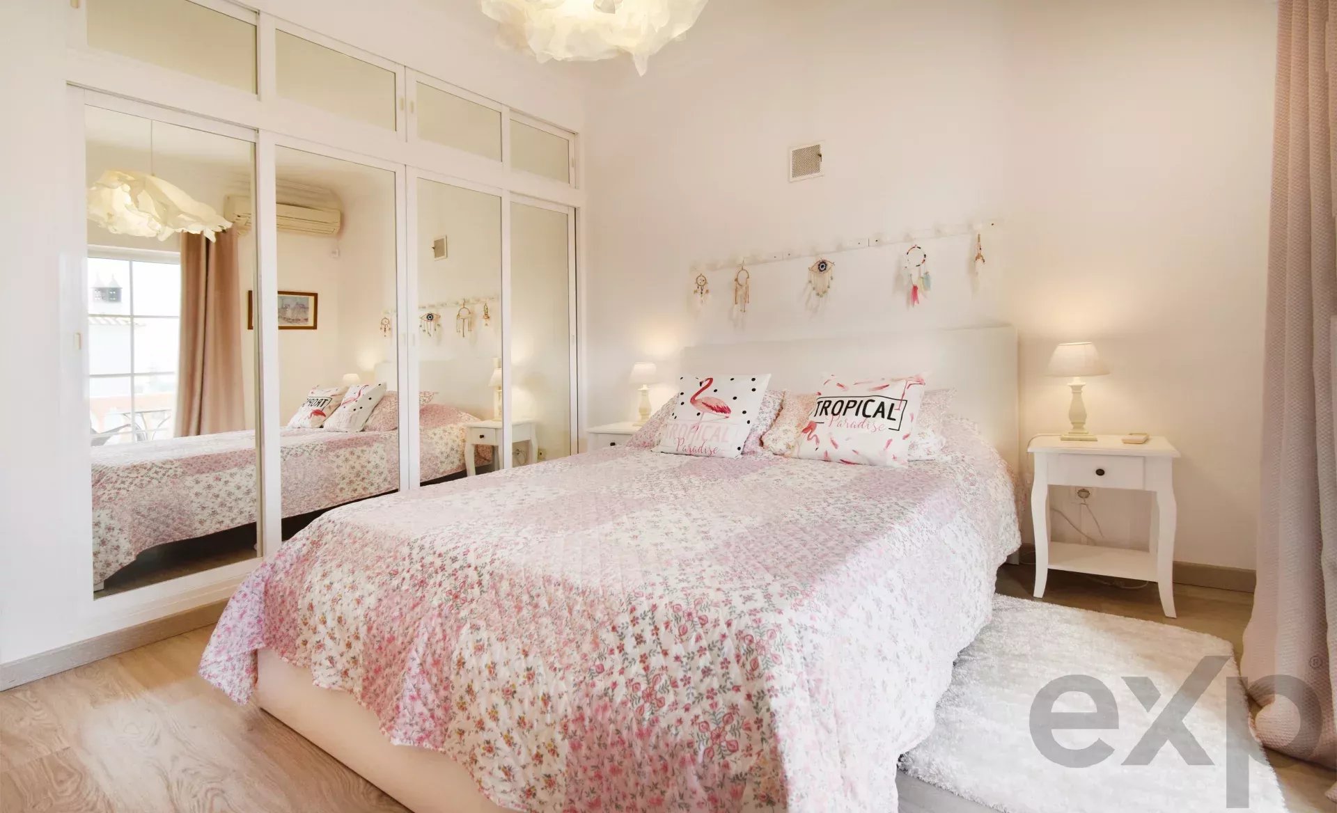 3-bedr. house + 1-bedr. annex, swimming pool and garage,