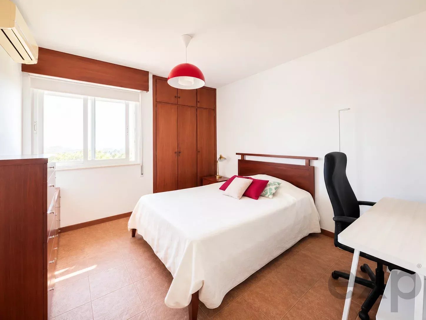 Elegant 3-Bedroom Apartment with Stunning Views over the Ria Formosa