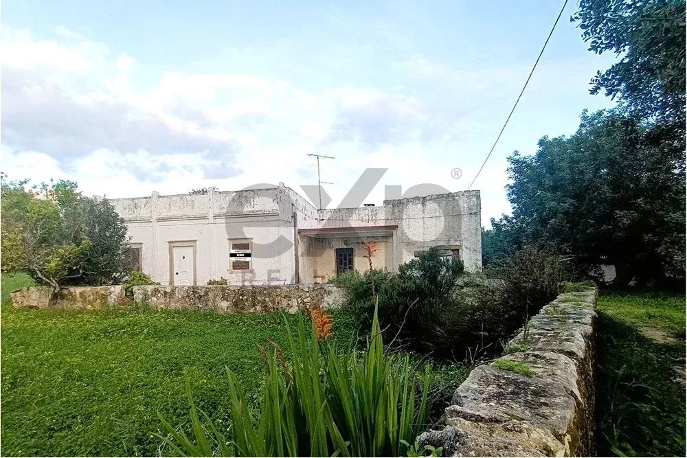Detached 3-Bedroom House with Courtyard and Land in Bordeira, Faro, Algarve, Portugal