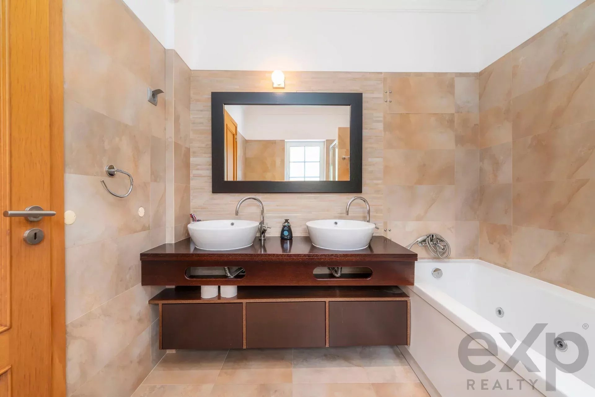 Four bedroom villa with open views and pool in São Bras de Alportel, Algarve