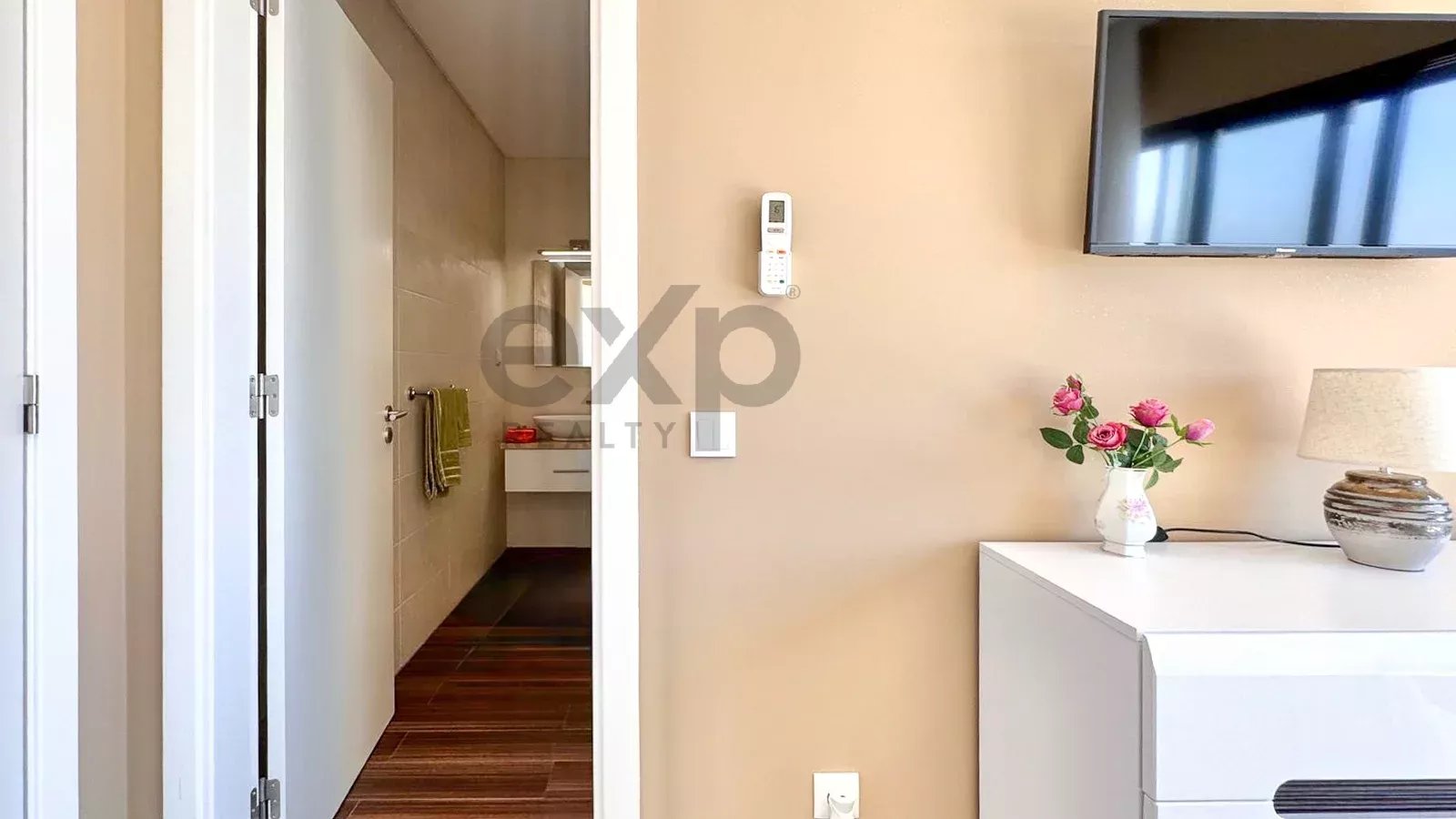 Luxury 4-bedroom villa of 437 m² with swimming pool – Mexilhoeira Grande, Portimão