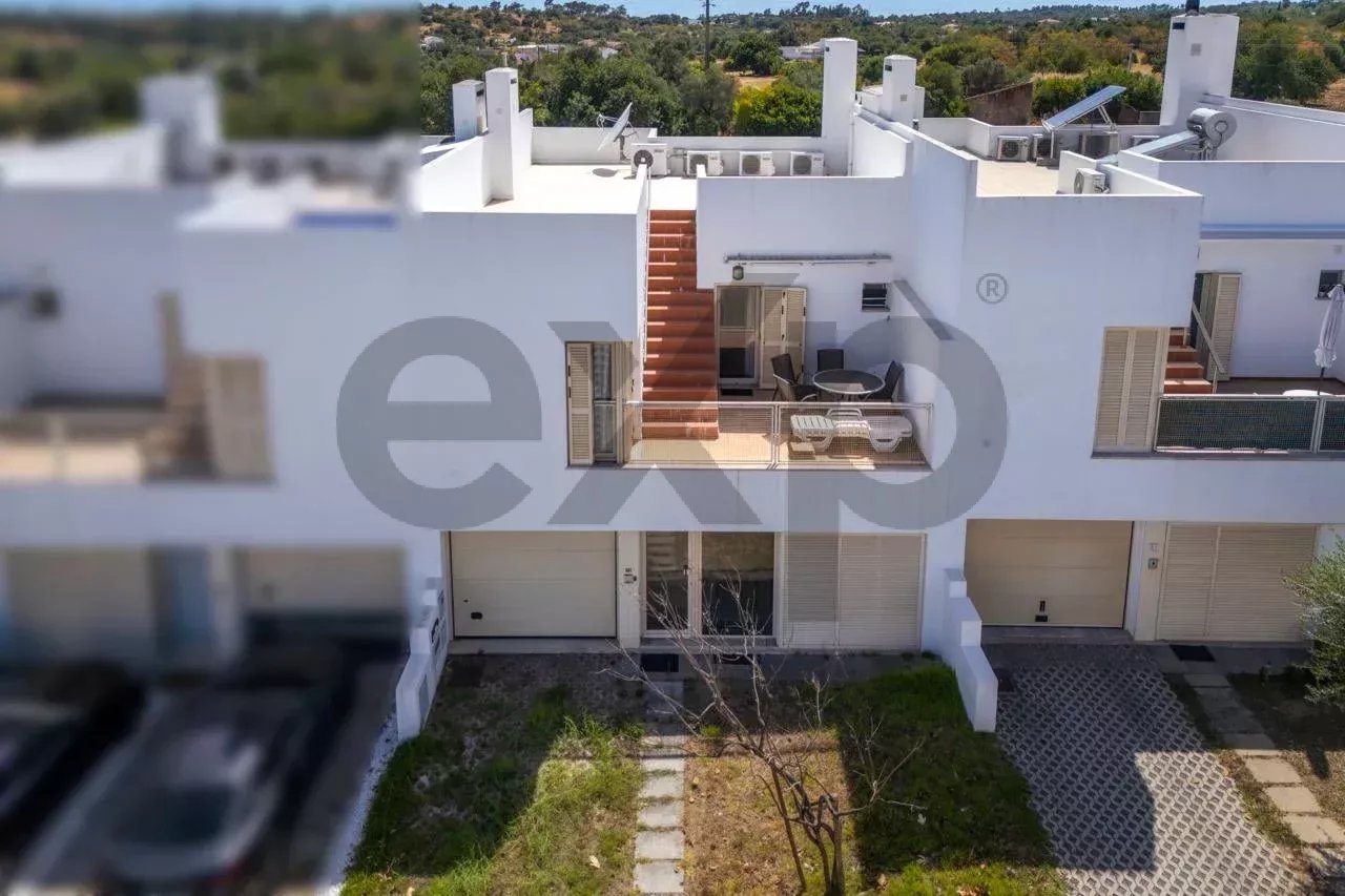 T3 Townhouse in the center of Moncarapacho