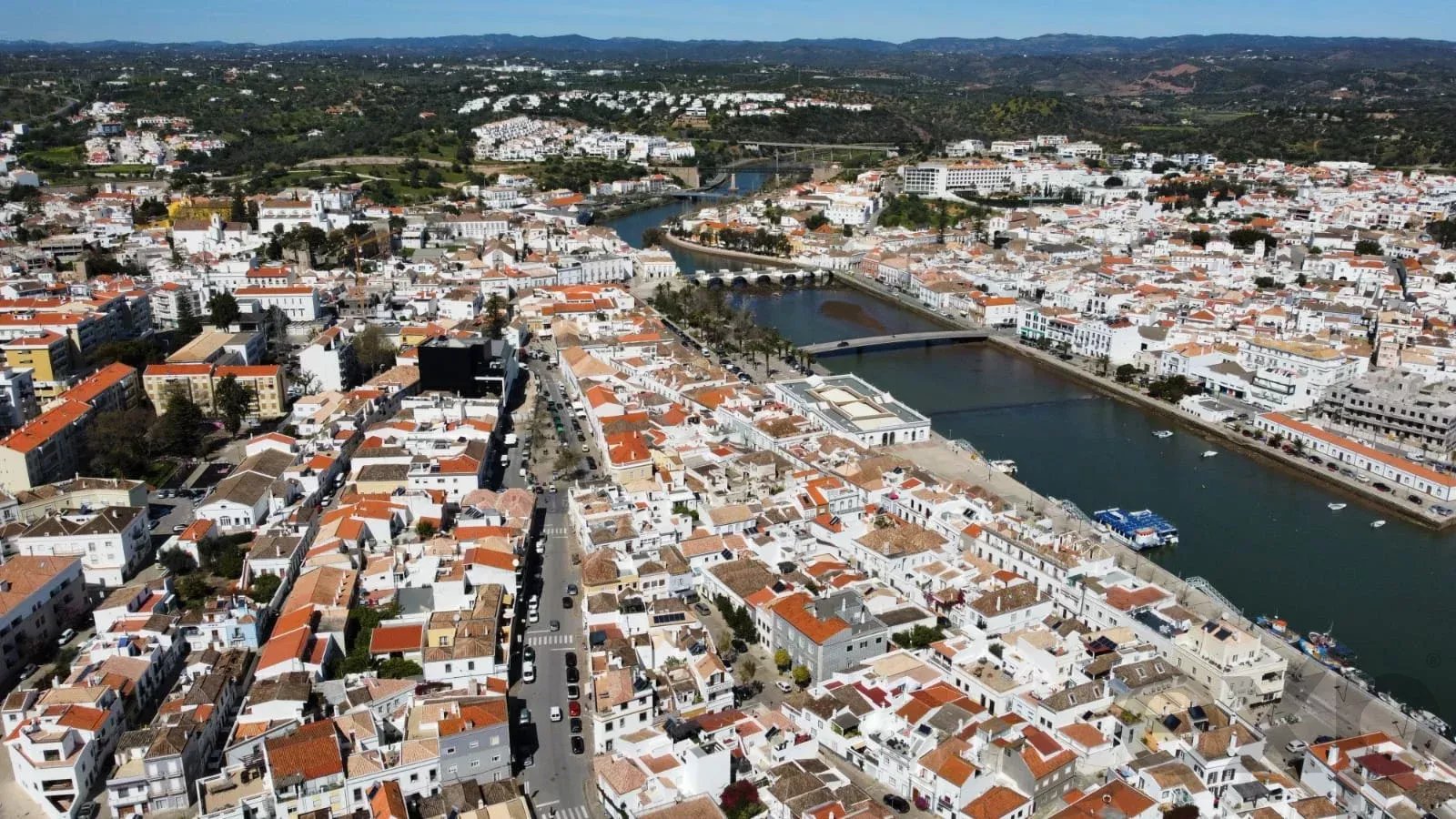 Urban Lot with Approved Project for 2 Semi-detached Houses | Luz de Tavira