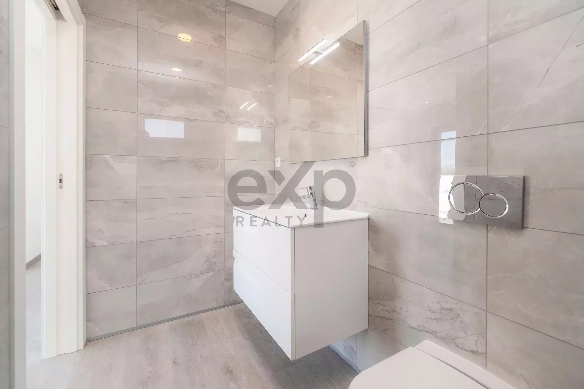 Contemporary Newly Built T6 Villa by Tavira Waterfront