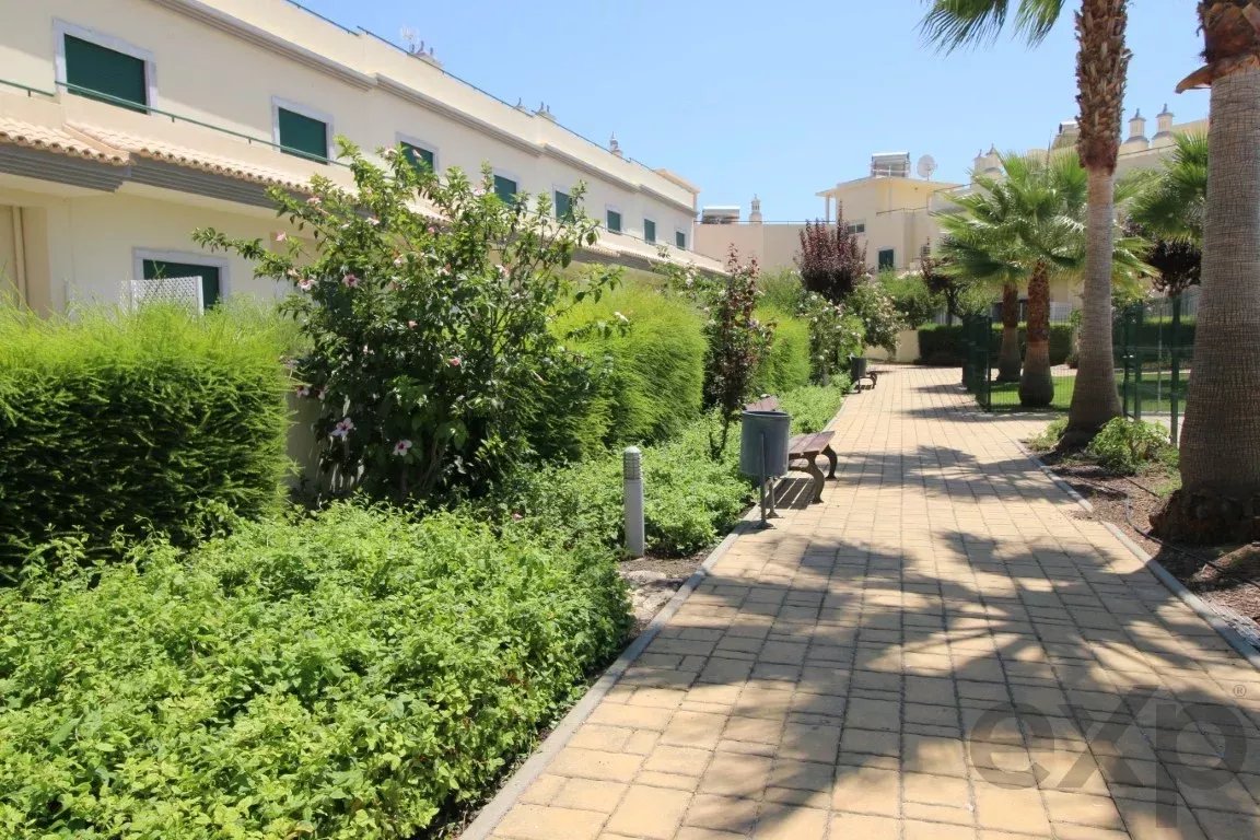 Fuseta – T4 Housing in Condominium