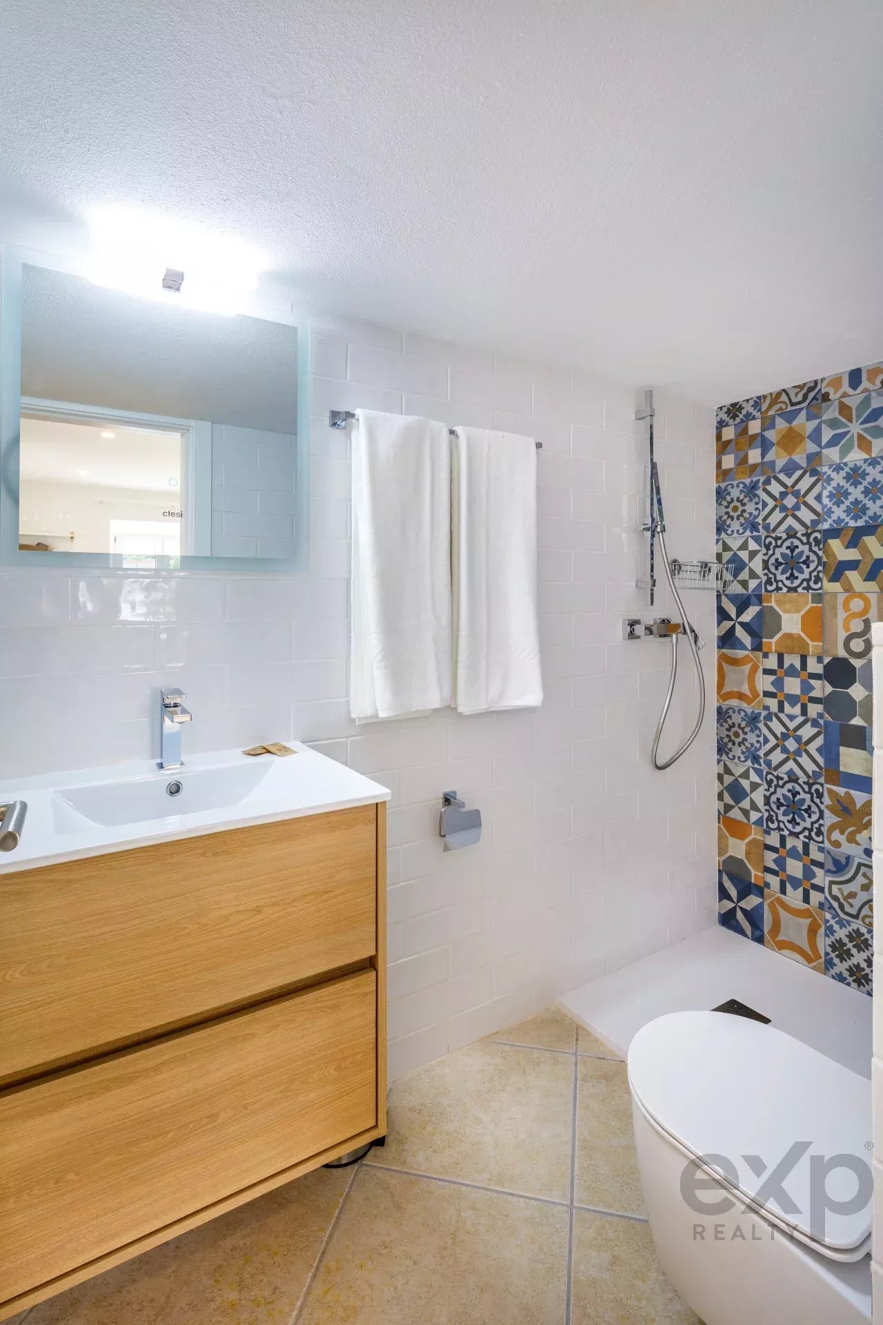 Operating Investment – 4 Beachside Studio Apartments in Central Carvoeiro