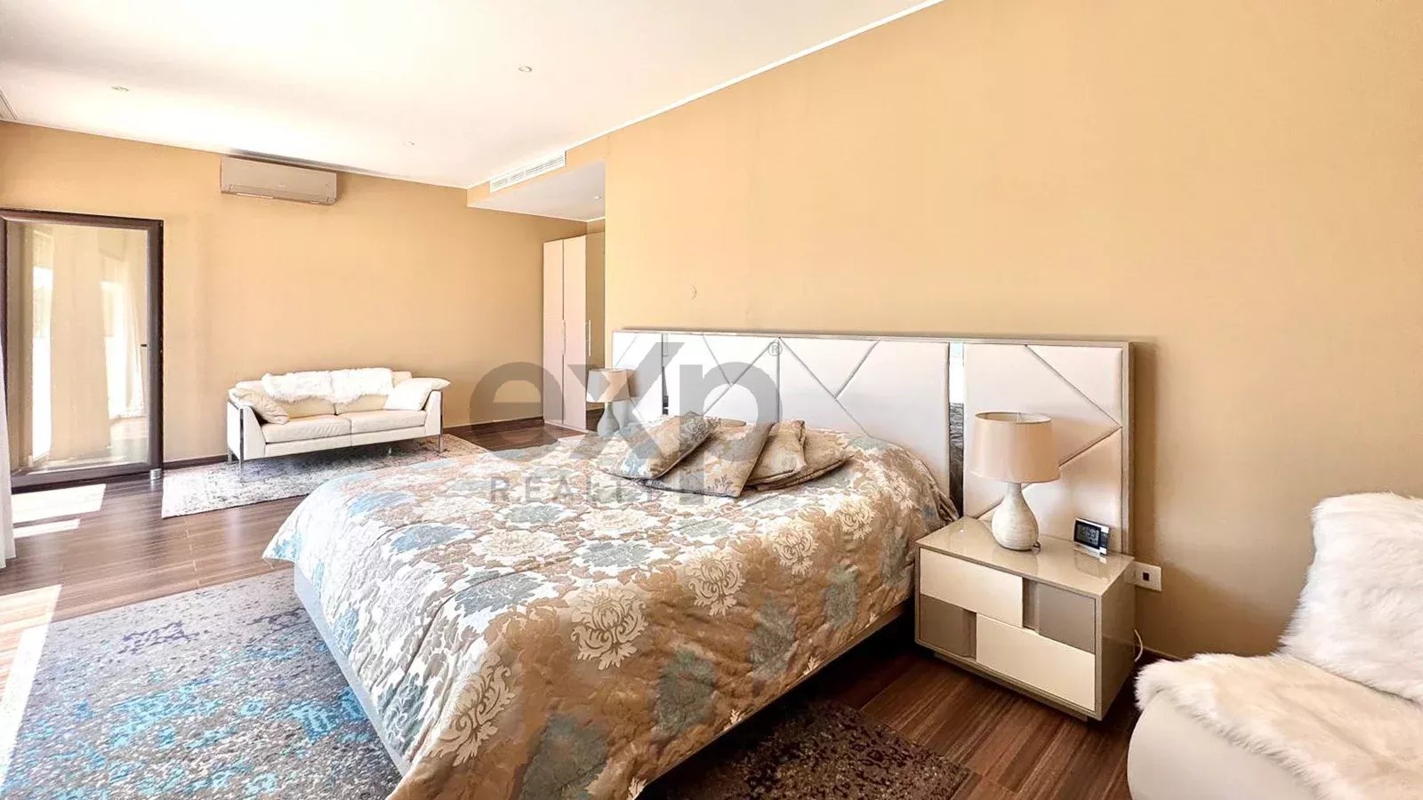 Luxury 4-bedroom villa of 437 m² with swimming pool – Mexilhoeira Grande, Portimão