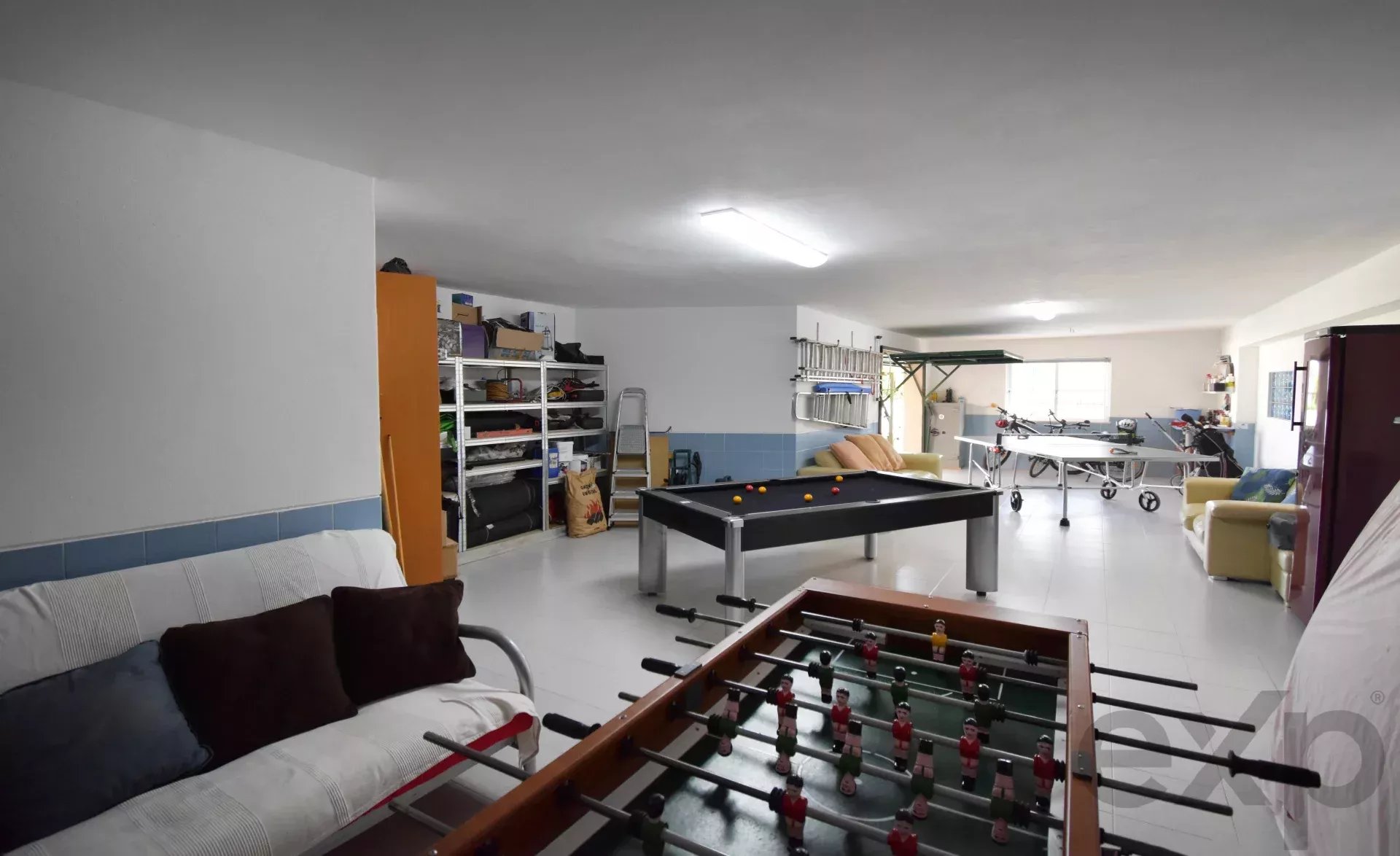 3-bedr. house + 1-bedr. annex, swimming pool and garage,