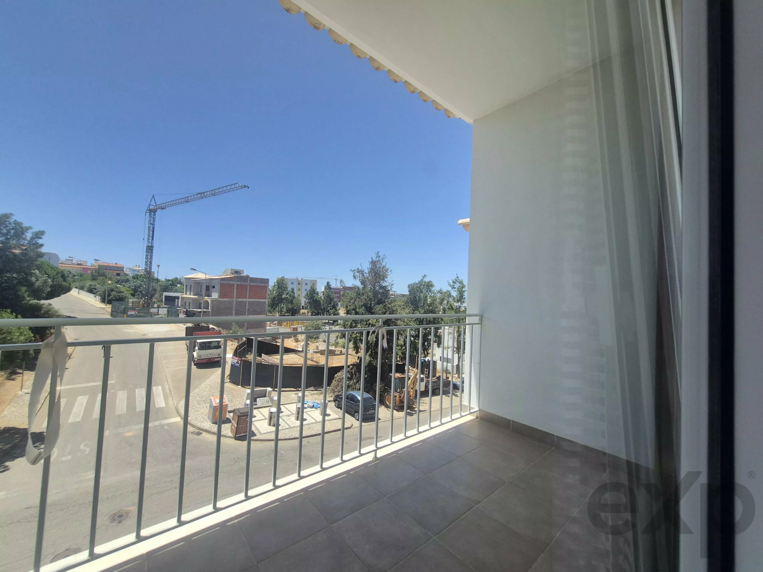 3 Bedroom Apartment, duple garage, Ferragudo area.