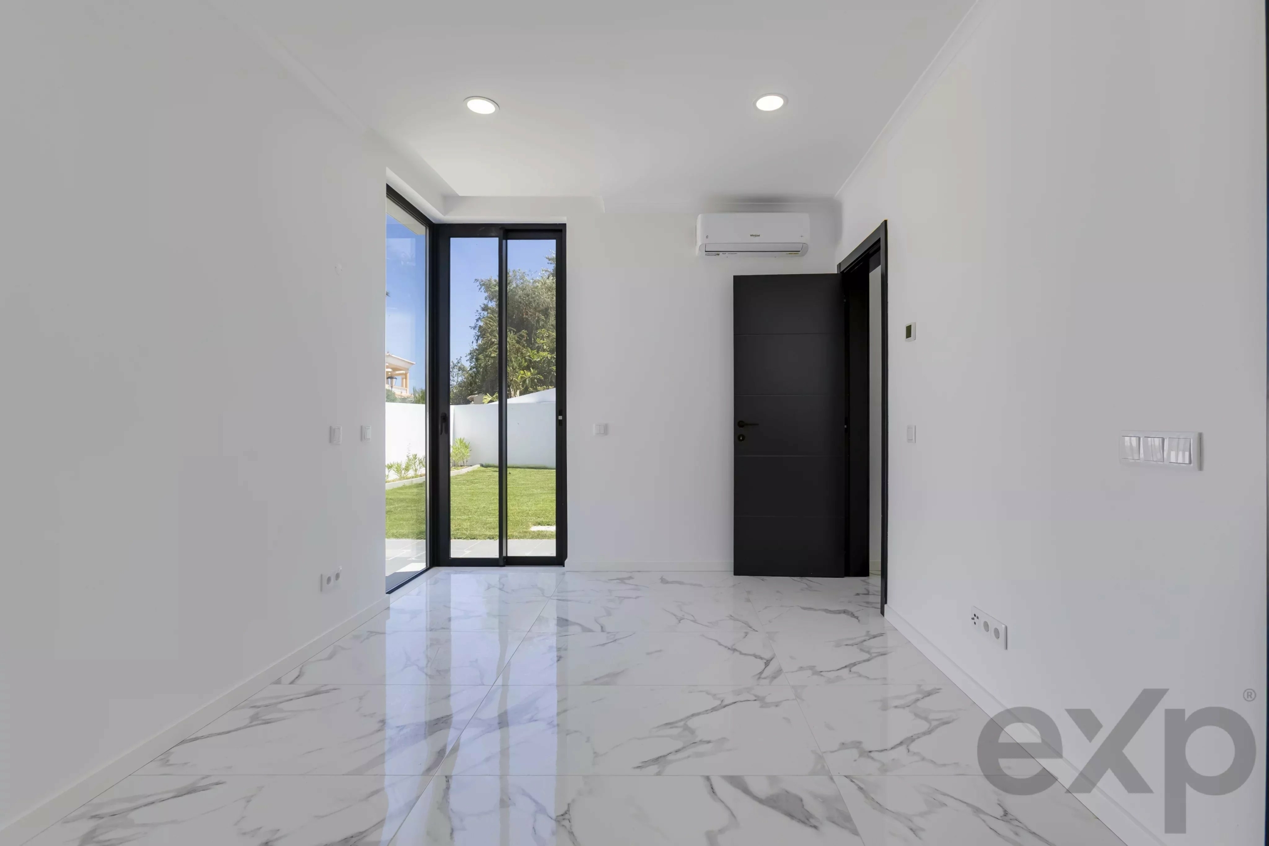 New-Build Villa with Private Pool, Steps from Meia Praia, Lagos